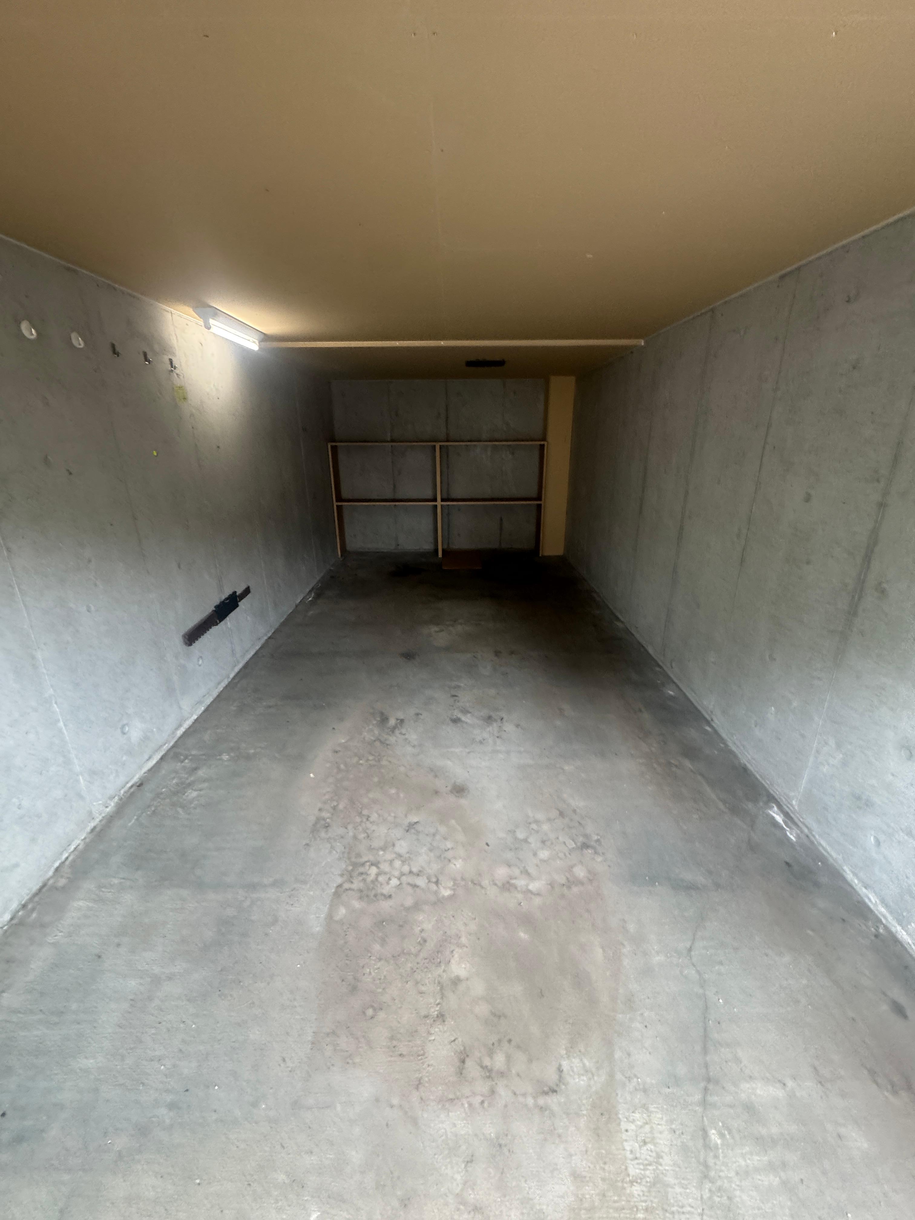 MR TEINEの外観・駐車場イメージ2枚目