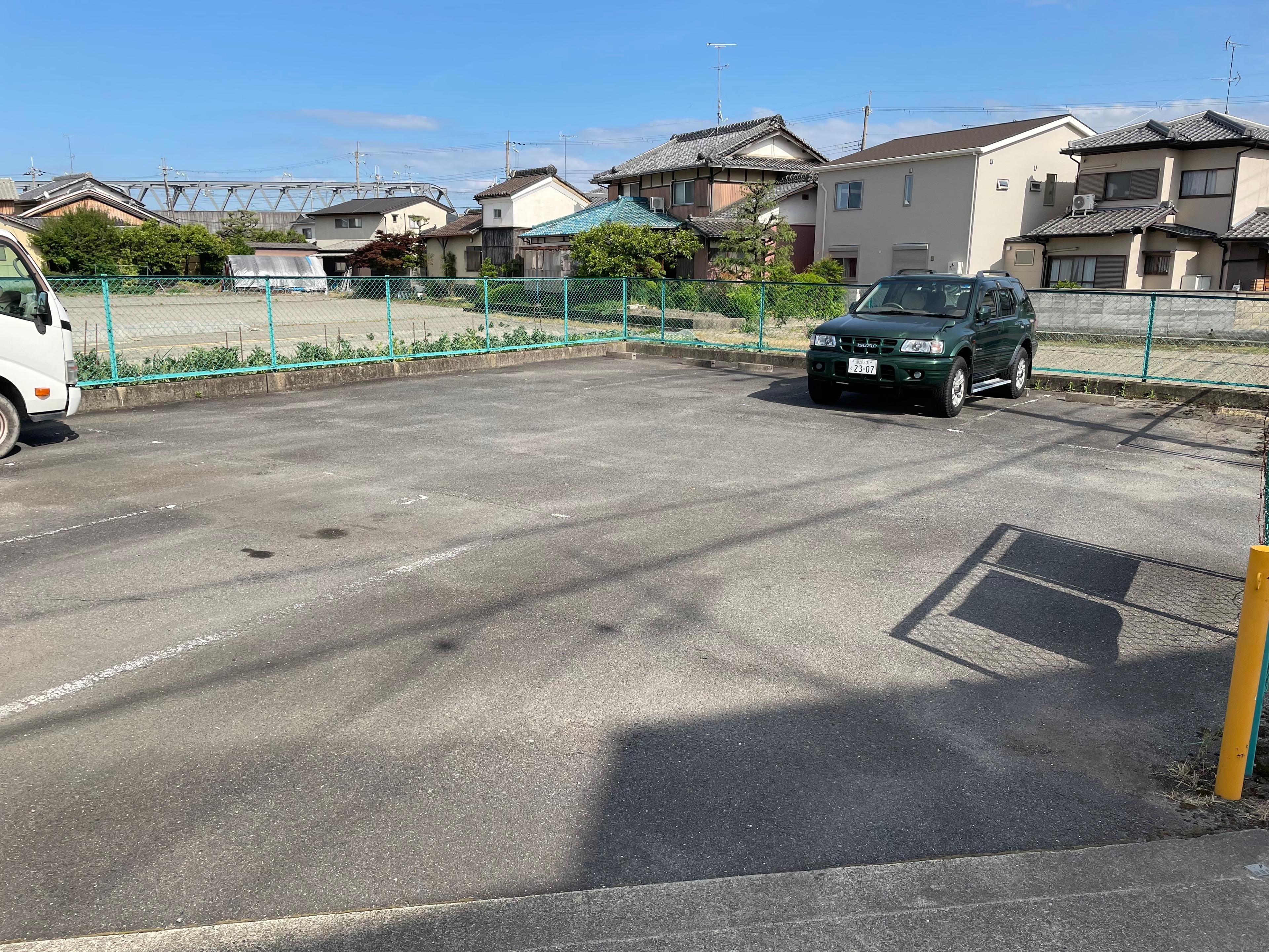林（青柳町）ガレージの外観・駐車場イメージ2枚目