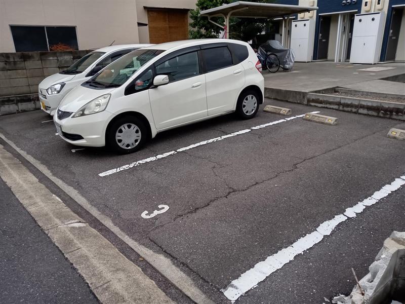 ジョリーメゾン(51883)の外観・駐車場イメージ1枚目