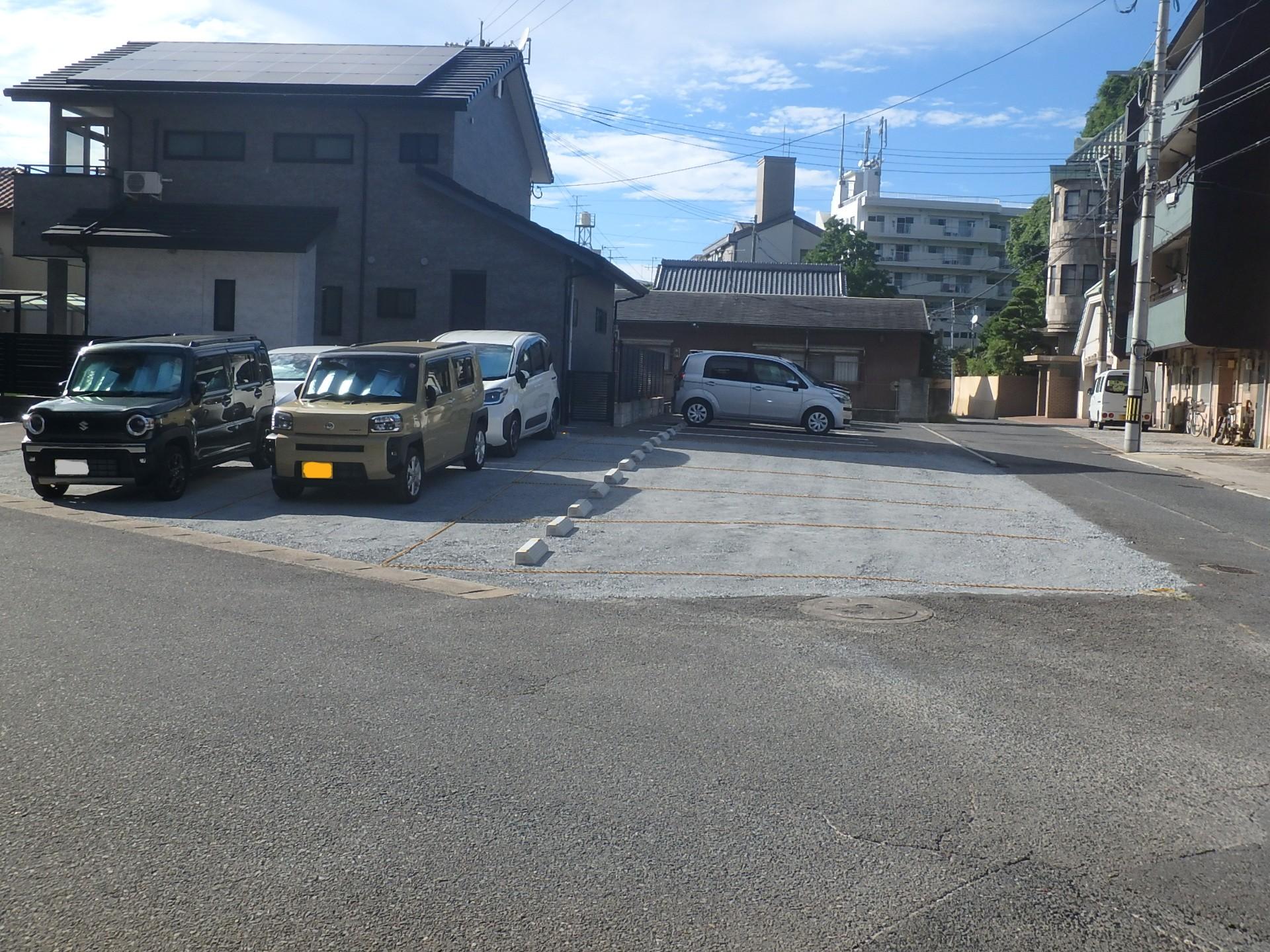 里中１丁目パーキングの外観・駐車場イメージ1枚目