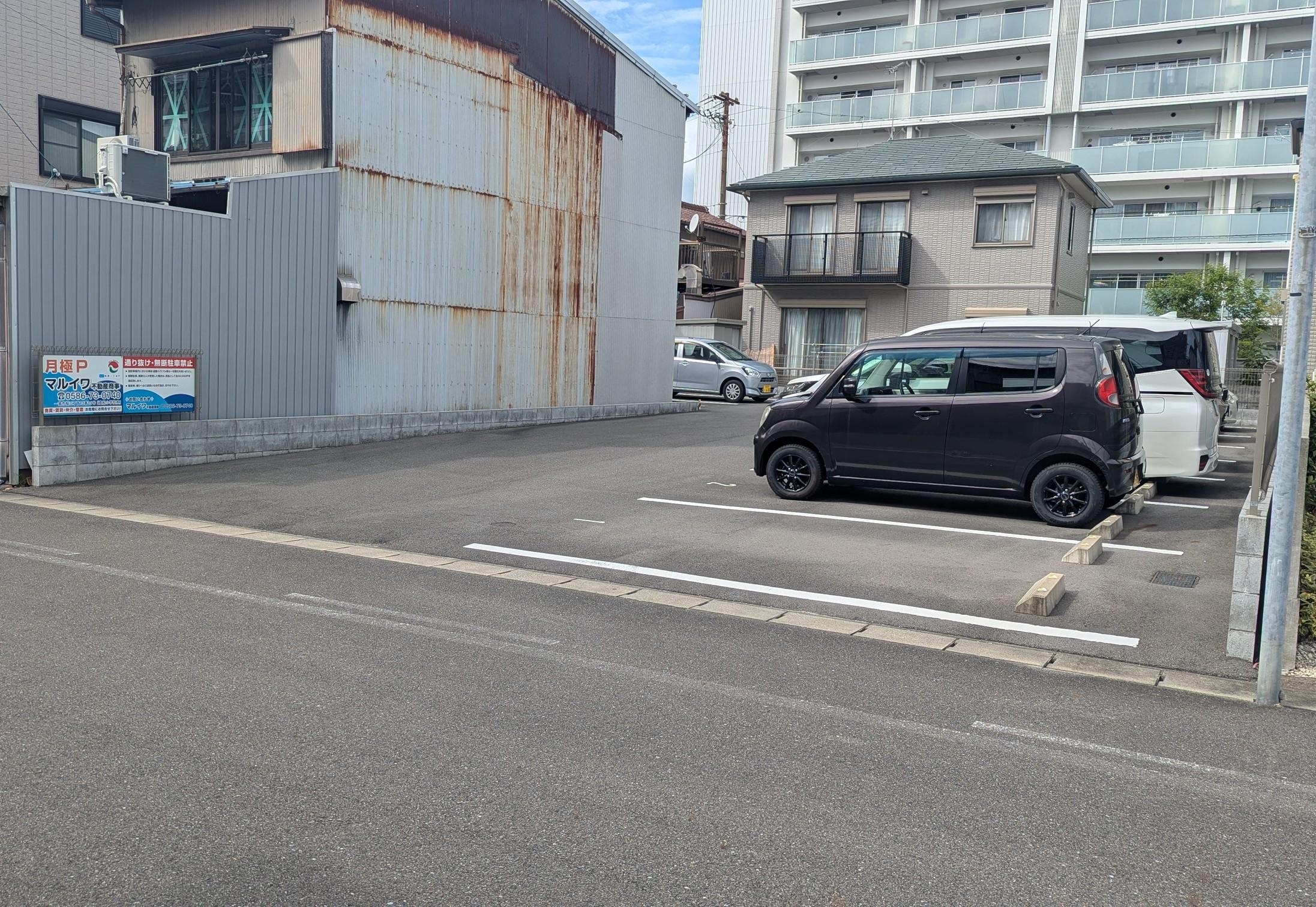 マルイワ・松降一丁目パーキングの外観・駐車場イメージ1枚目