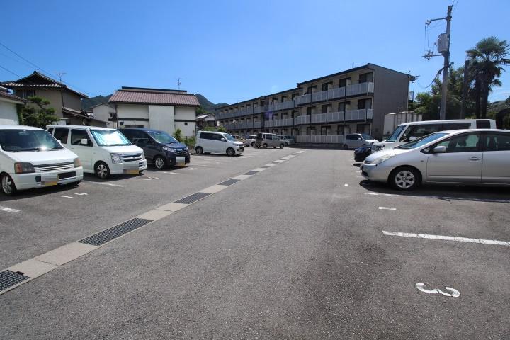 グランデタカヤマ(35559)の外観・駐車場イメージ1枚目