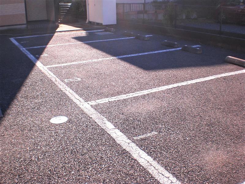 優(29686)の外観・駐車場イメージ1枚目