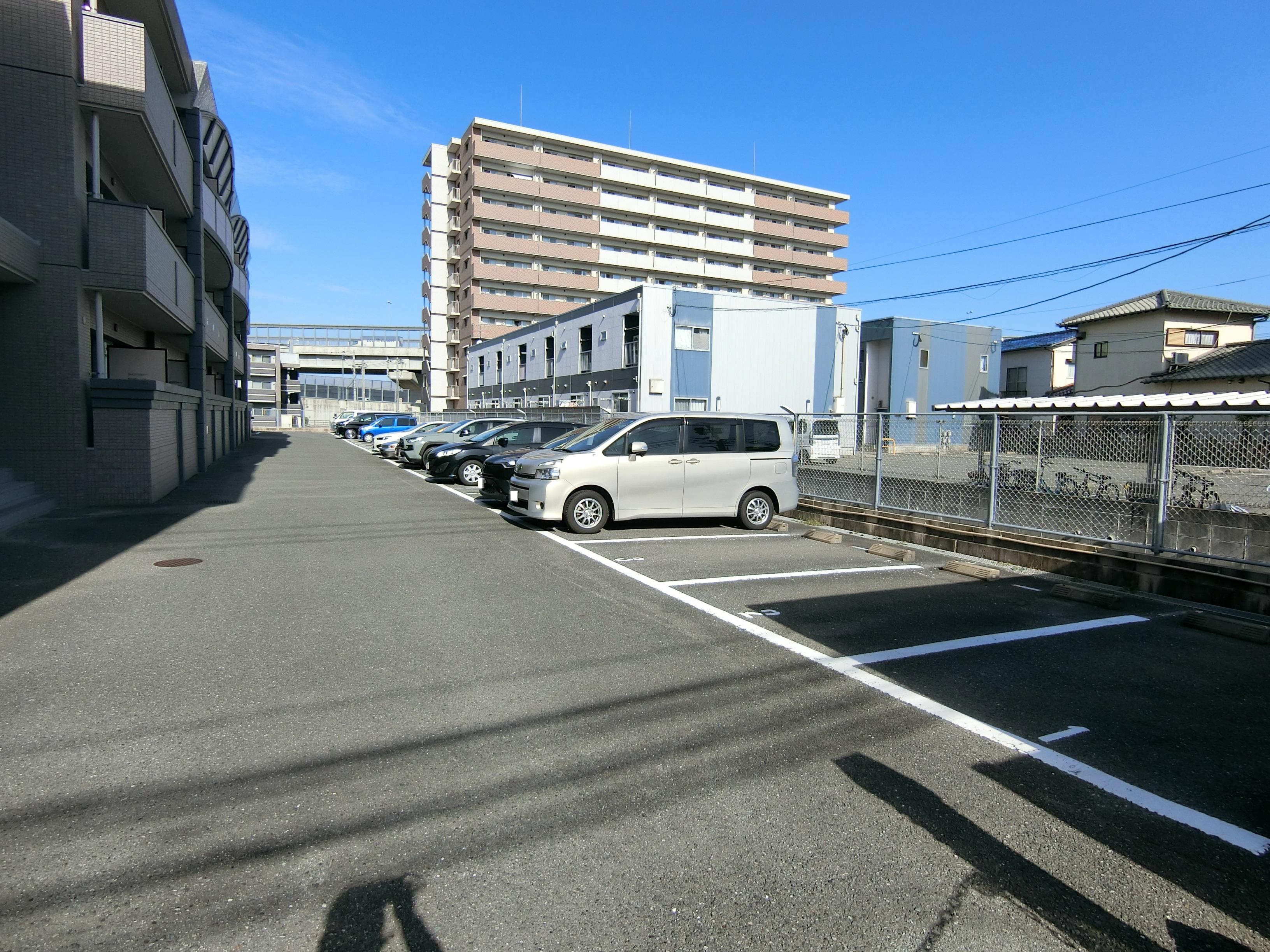 グランドールⅡ（駐車場）の外観・駐車場イメージ2枚目