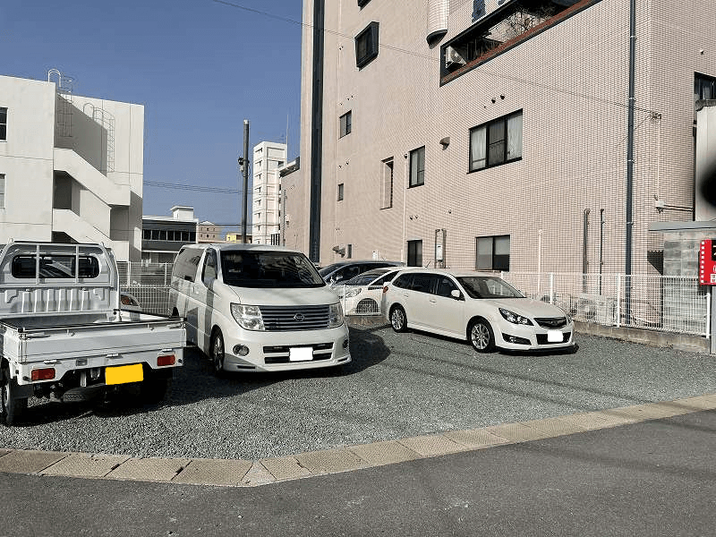 アイパーキングの外観・駐車場イメージ2枚目