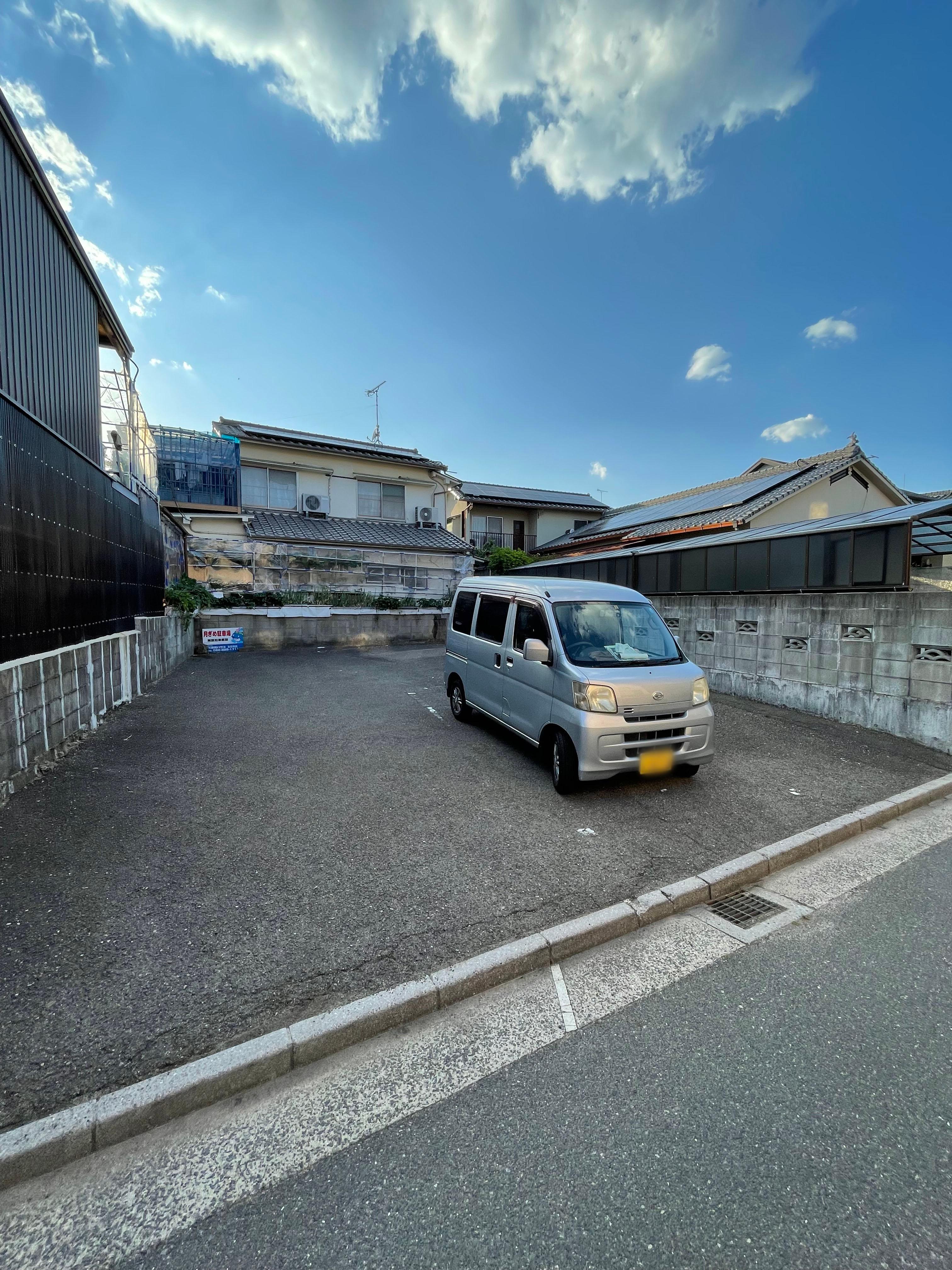 森信駐車場の外観・駐車場イメージ2枚目