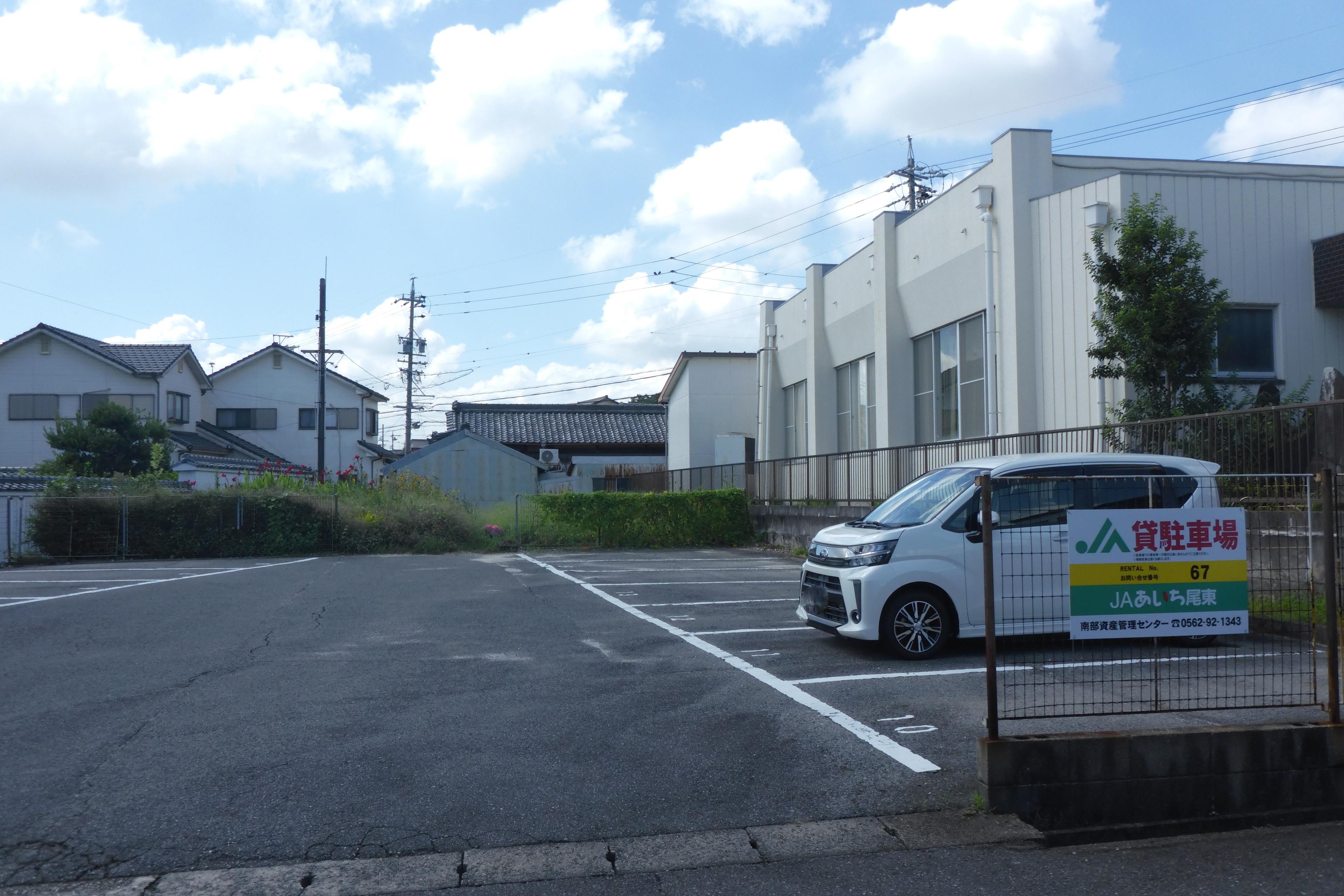320067の外観・駐車場イメージ2枚目
