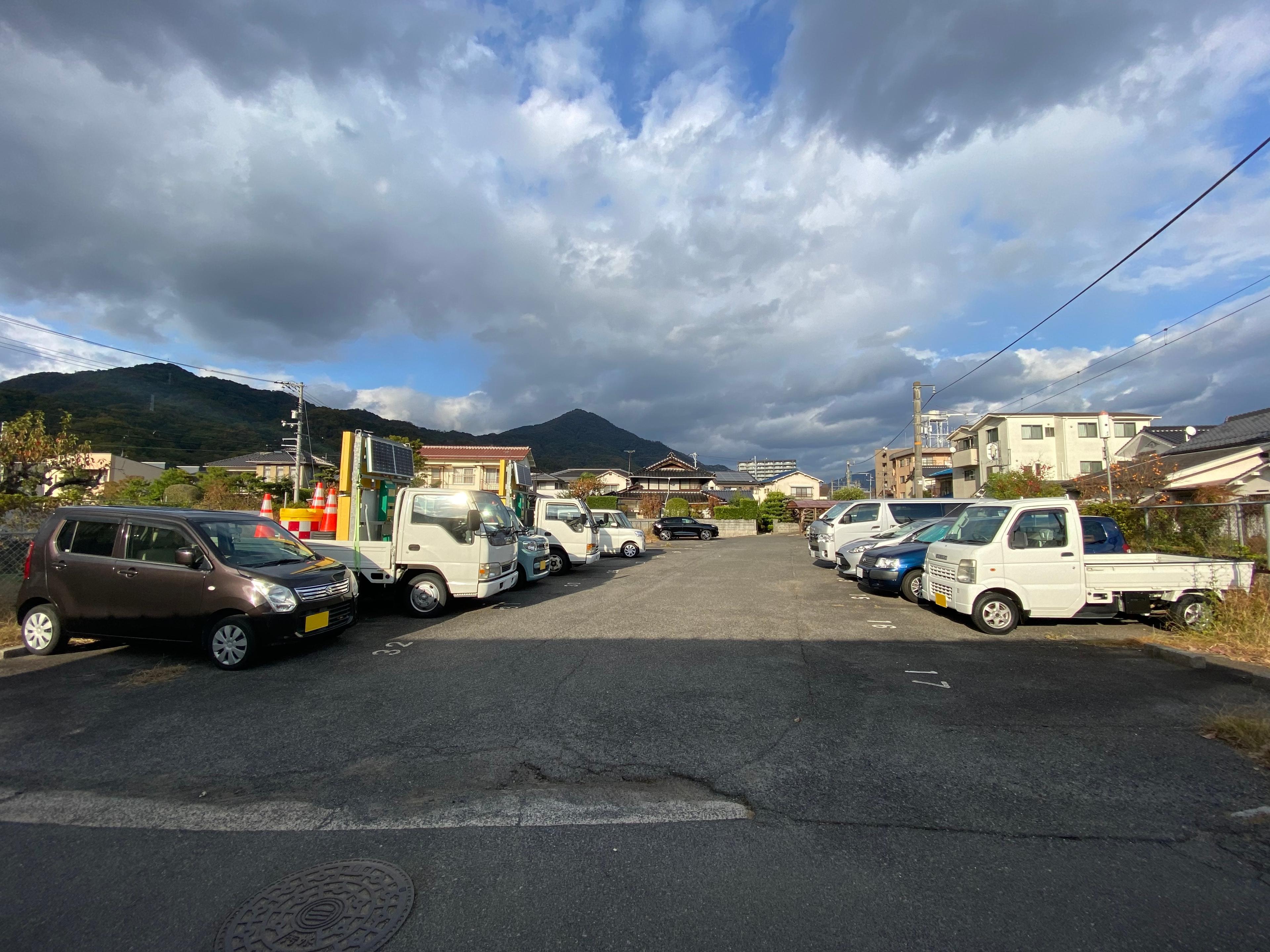 中道第一駐車場の外観・駐車場イメージ1枚目