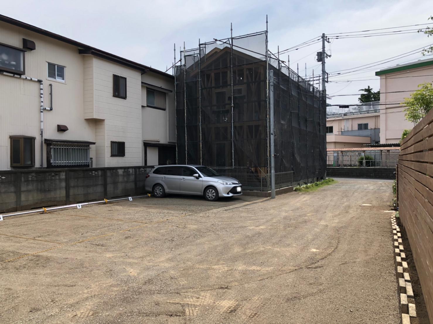 江南東月極駐車場の外観・駐車場イメージ2枚目