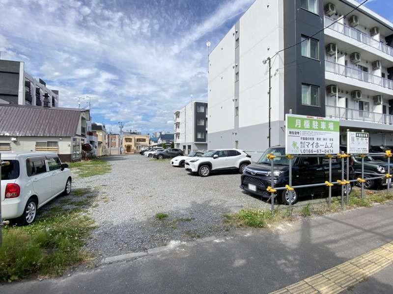 1条通1丁目月極駐車場の外観・駐車場イメージ1枚目