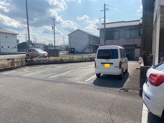 FKパル まつさかの外観・駐車場イメージ1枚目