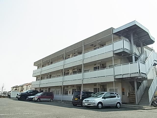 アーバンハイツの外観・駐車場イメージ1枚目