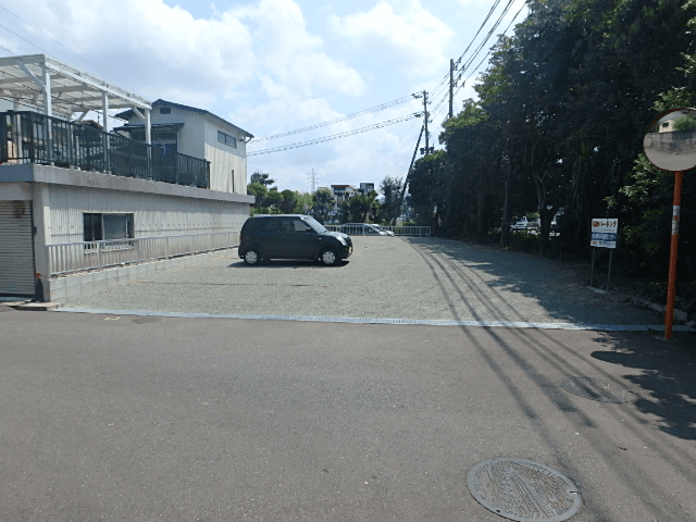 協伸パーキング (花鶴丘）の外観・駐車場イメージ2枚目