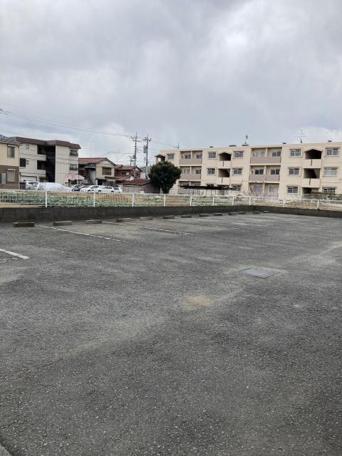 ハイツフローレンス駐車場の外観・駐車場イメージ3枚目