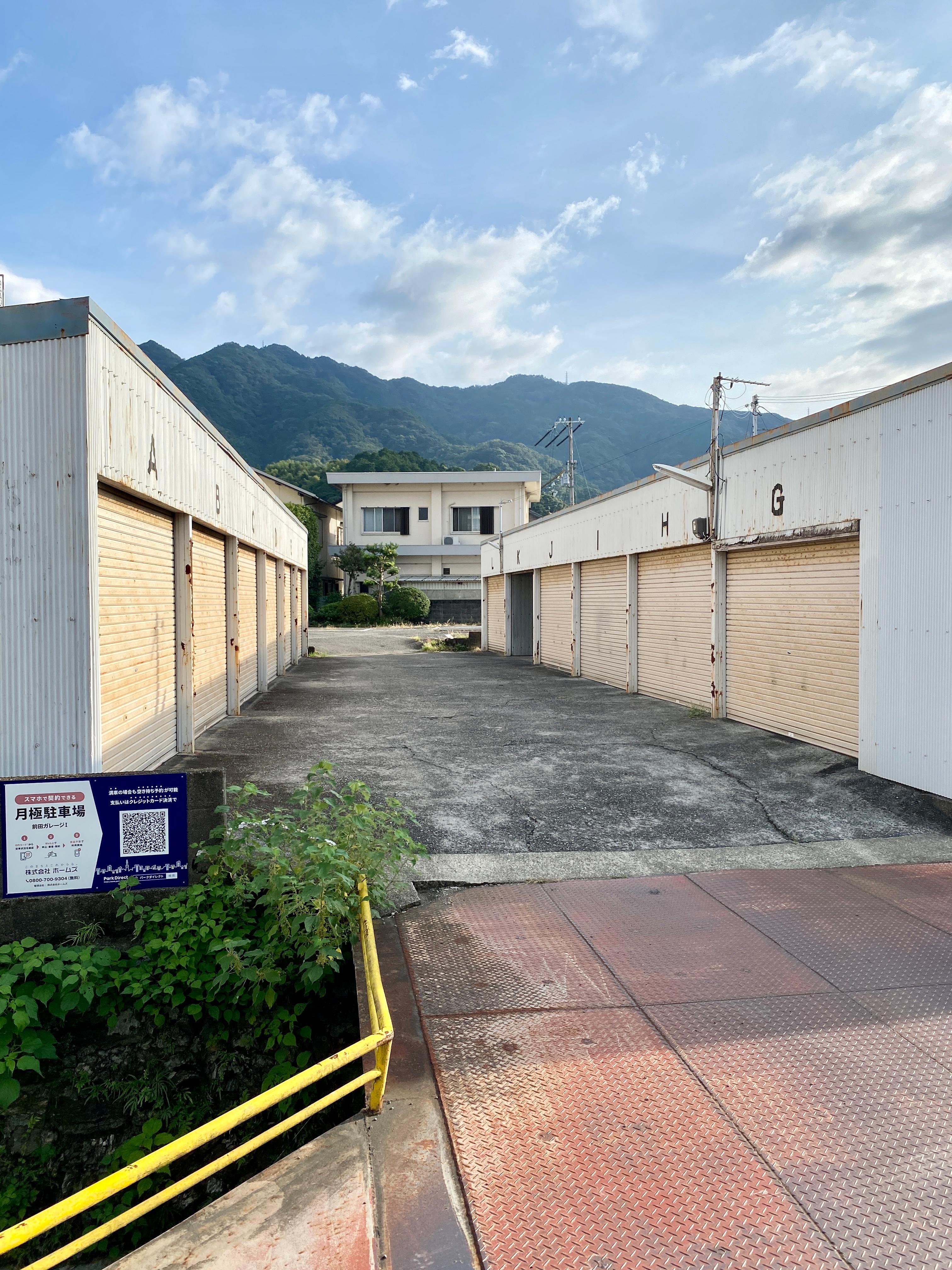 前田ガレージⅠの外観・駐車場イメージ2枚目