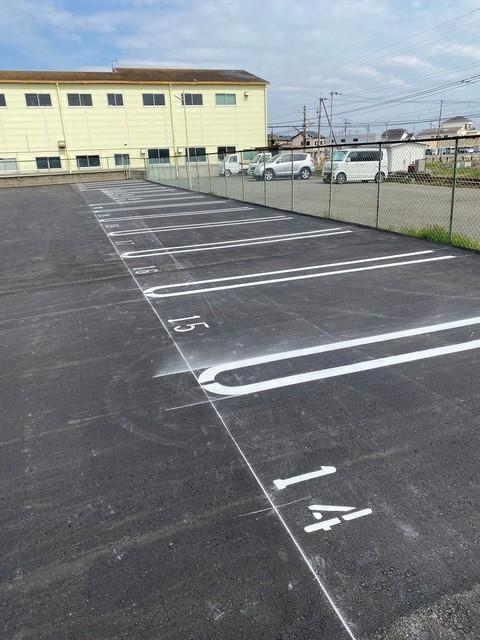 梶取月極駐車場の外観・駐車場イメージ2枚目