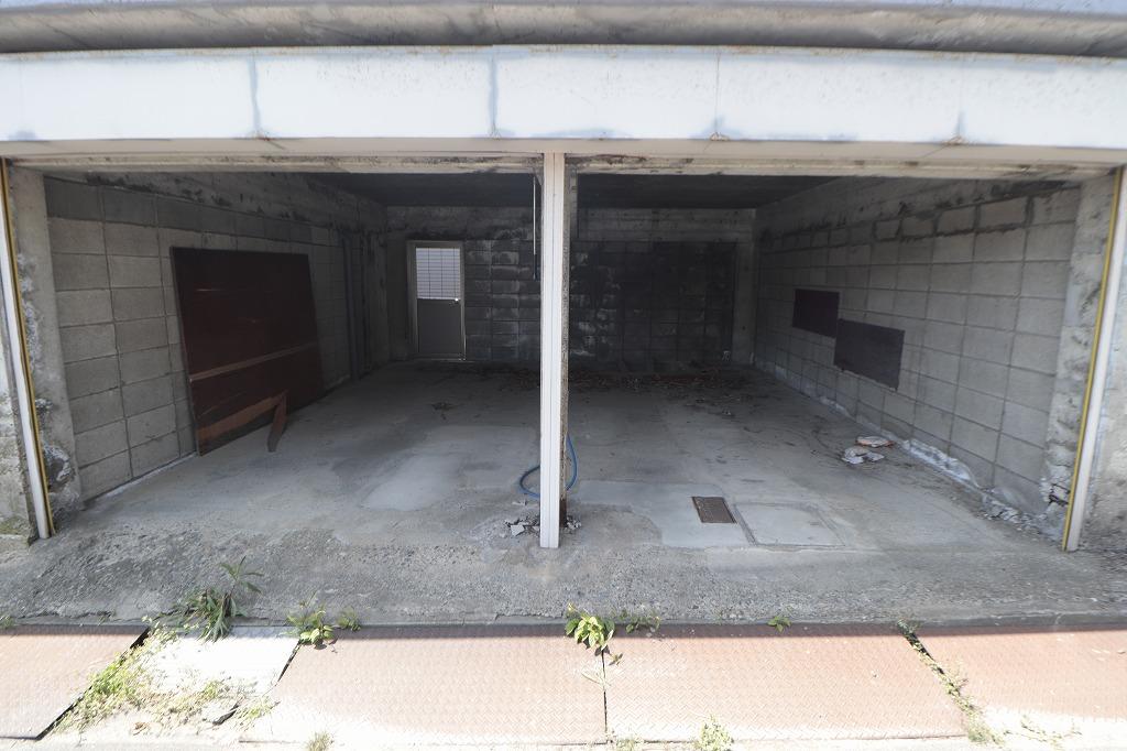 学校町通３番町ガレージの外観・駐車場イメージ2枚目
