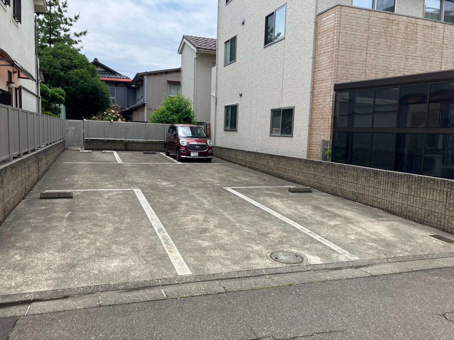 春山1丁目Mパーキングの外観・駐車場イメージ2枚目
