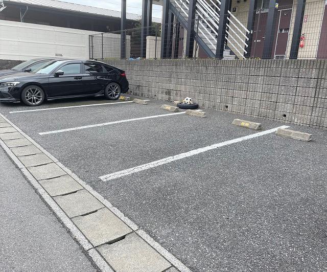 三矢小台　ＫＨ(34922)の外観・駐車場イメージ1枚目