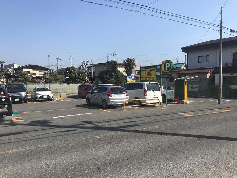 寝屋川中神田町の外観・駐車場イメージ1枚目