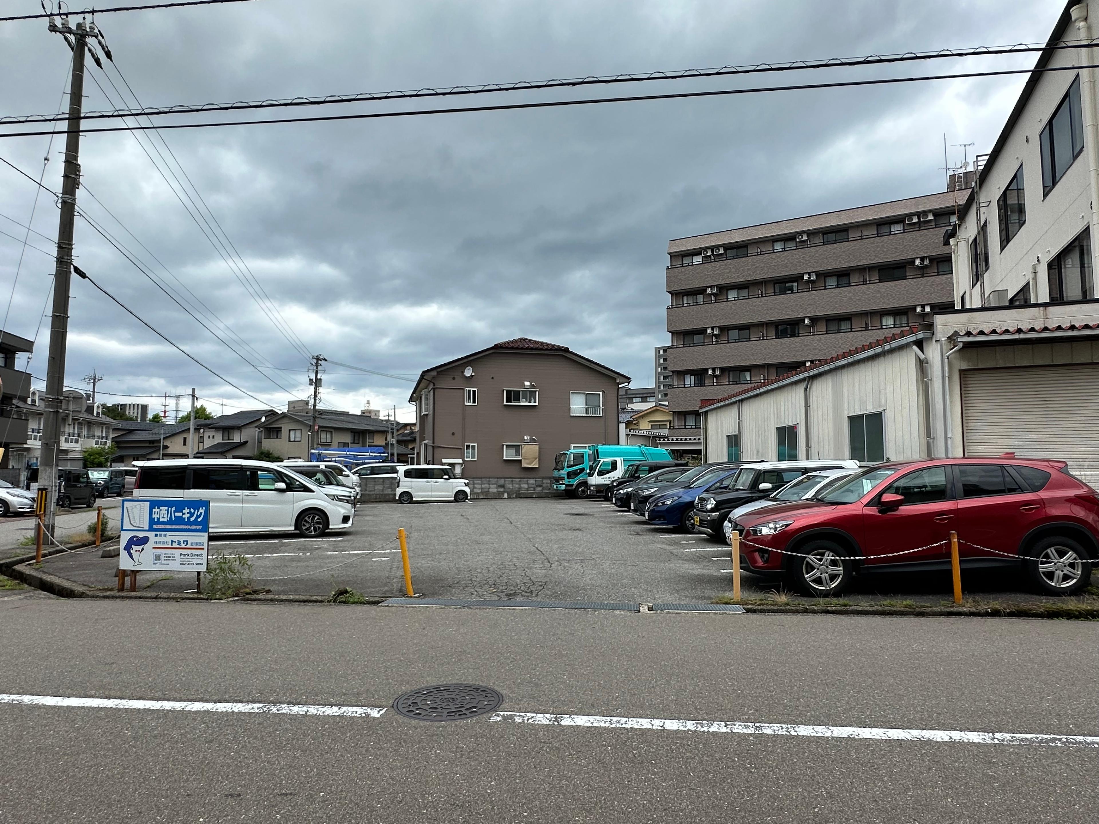 中西パーキングの外観・駐車場イメージ2枚目