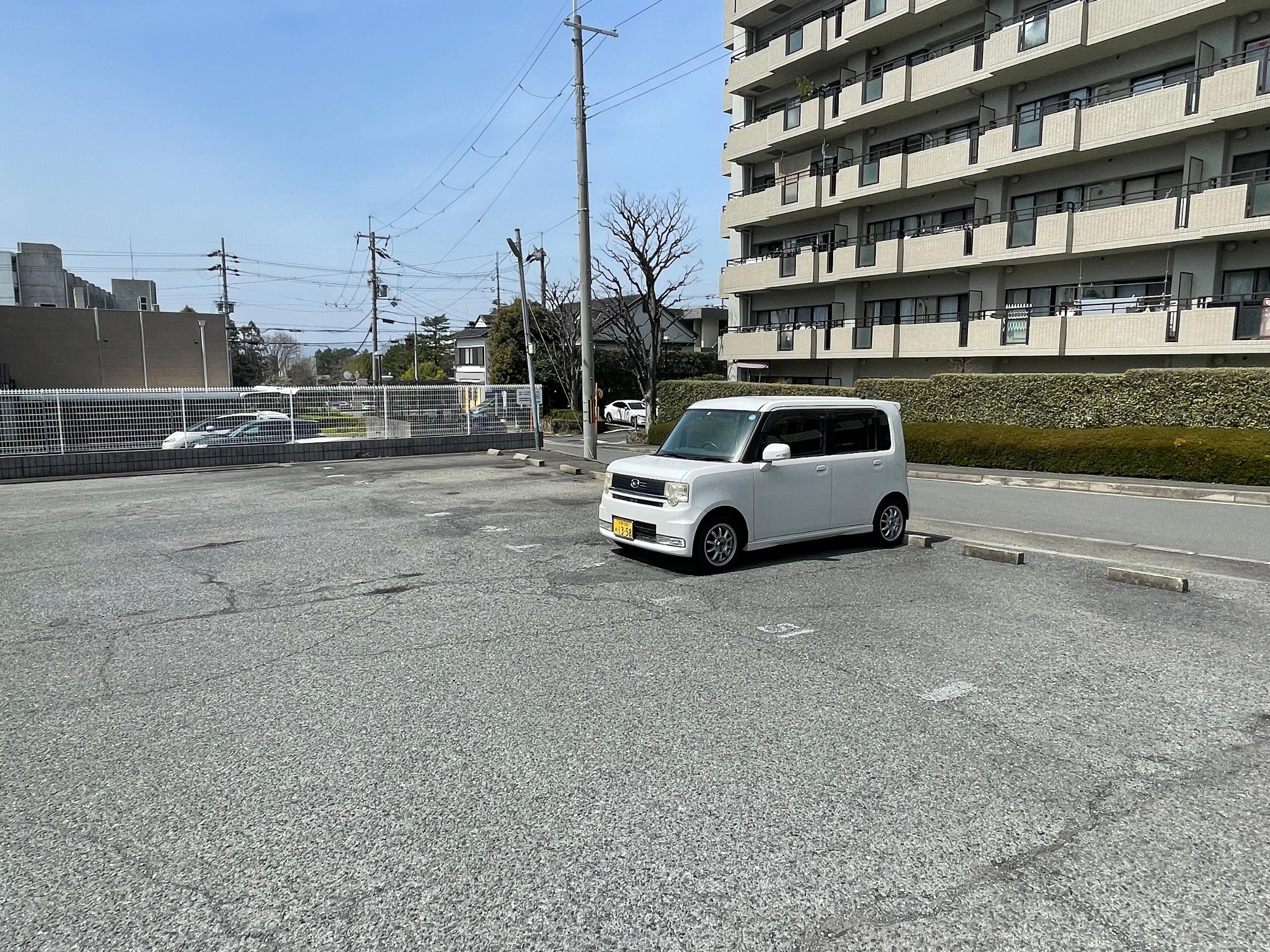 折坂入居者外ガレージの外観・駐車場イメージ2枚目