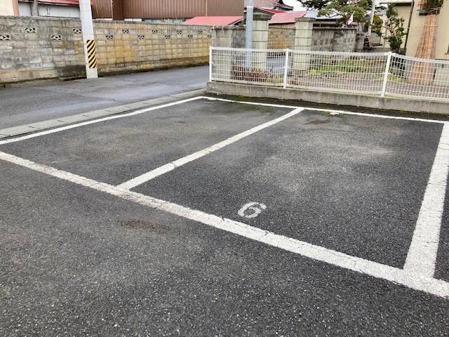ヴンダバー(28643)の外観・駐車場イメージ1枚目