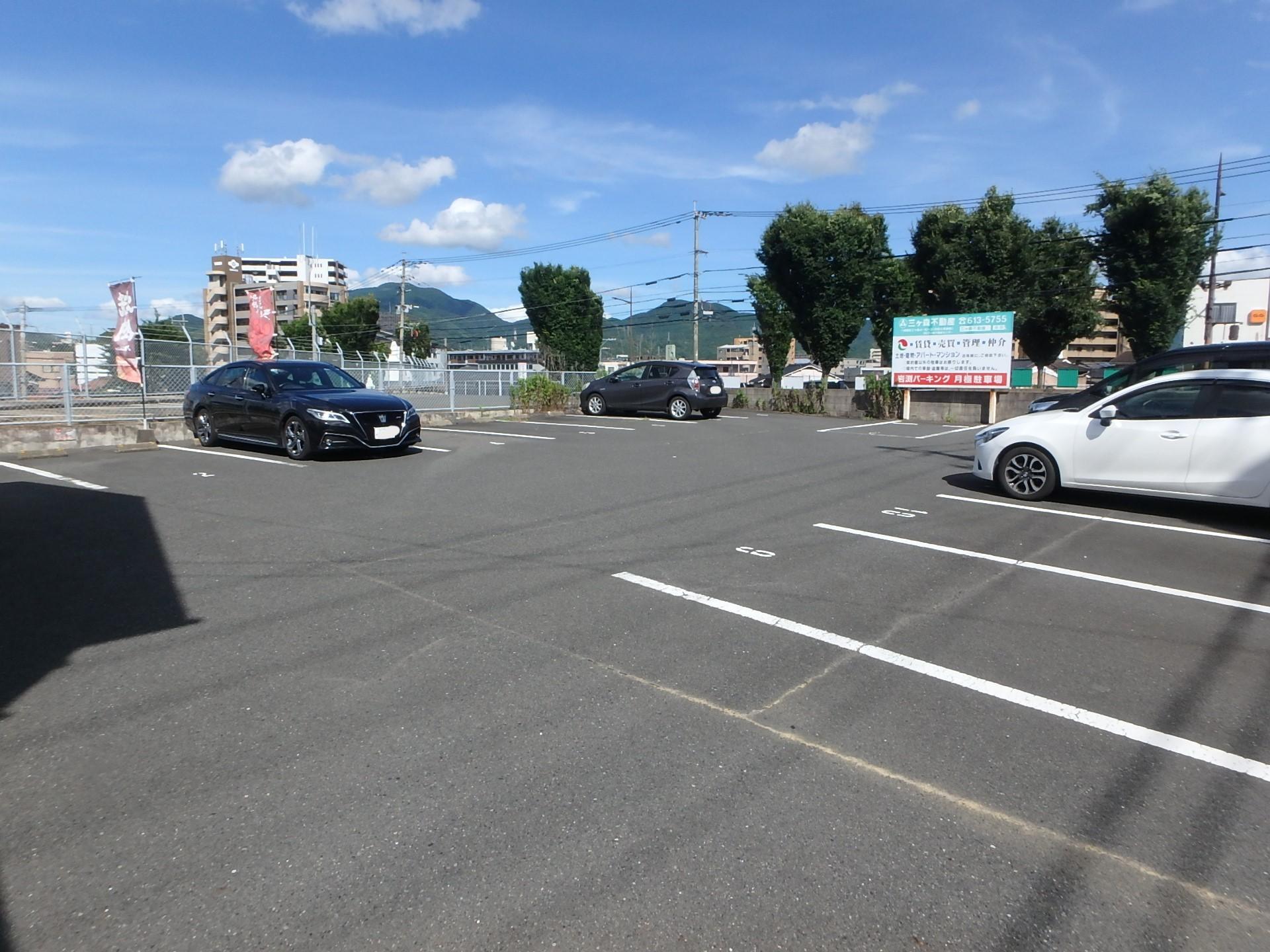 岩渕パーキングの外観・駐車場イメージ1枚目