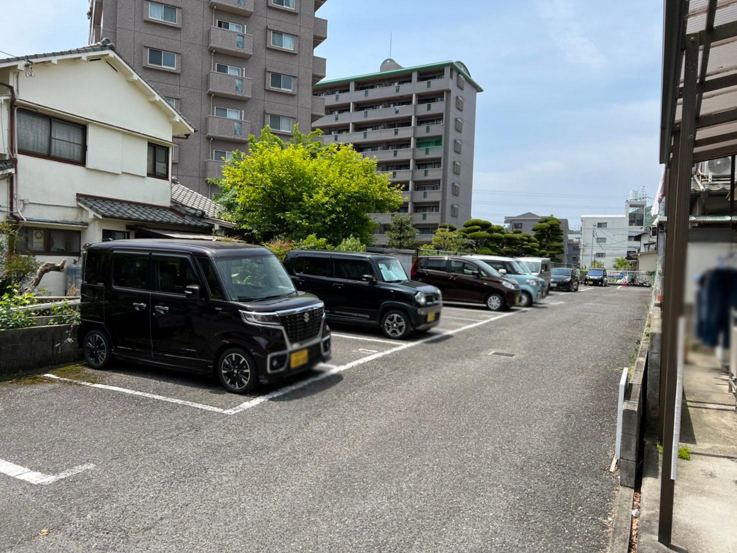 米田Ｂガレージの外観・駐車場イメージ2枚目