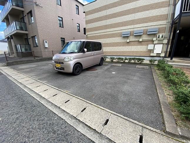 タカス(24408)の外観・駐車場イメージ1枚目