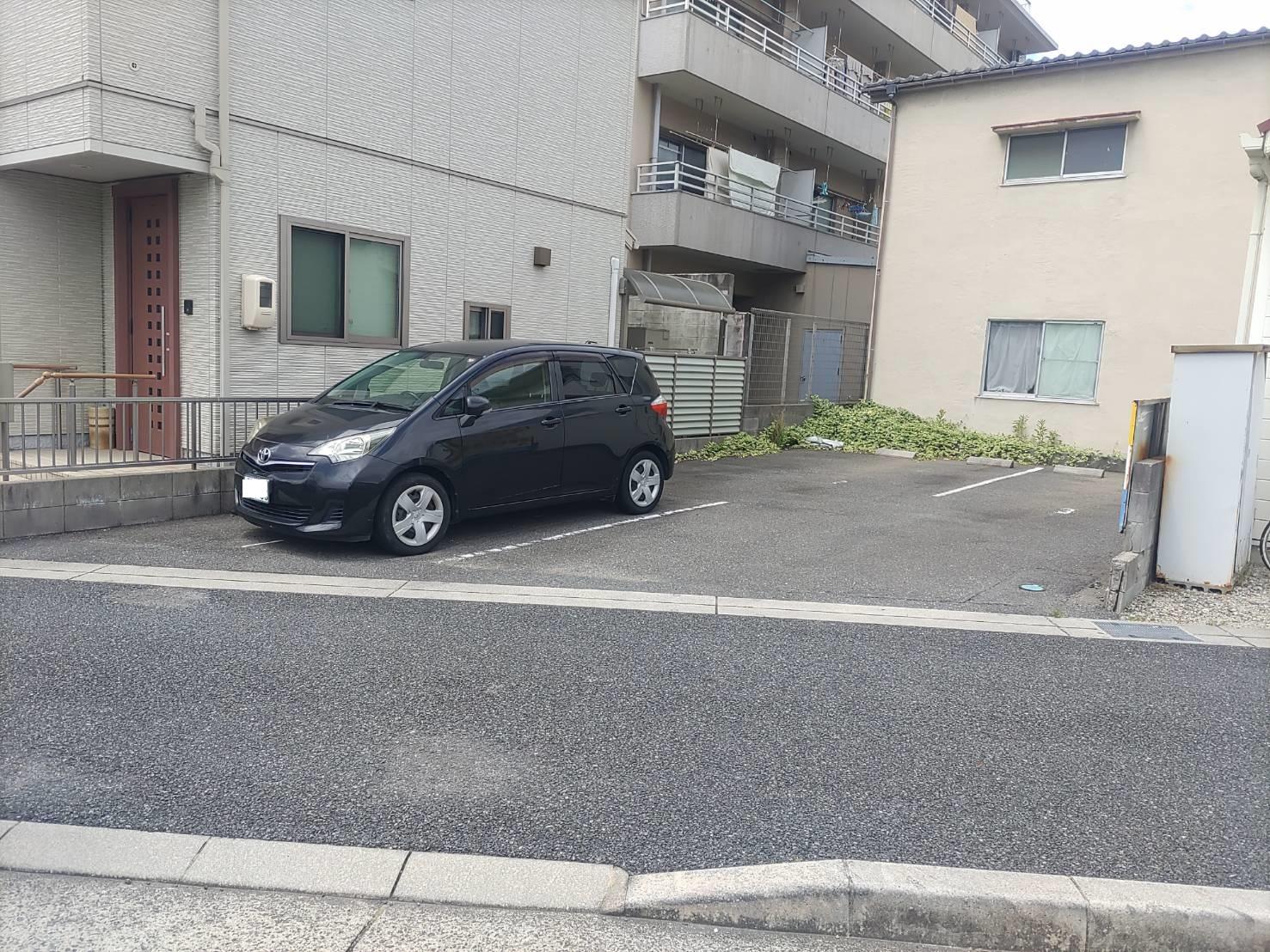 タタミガレージの外観・駐車場イメージ1枚目