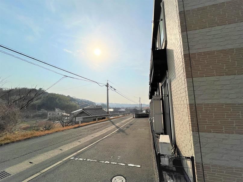 アルモニー(35228)の外観・駐車場イメージ1枚目
