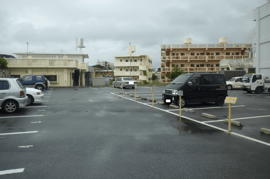 比嘉契約駐車場の外観・駐車場イメージ3枚目
