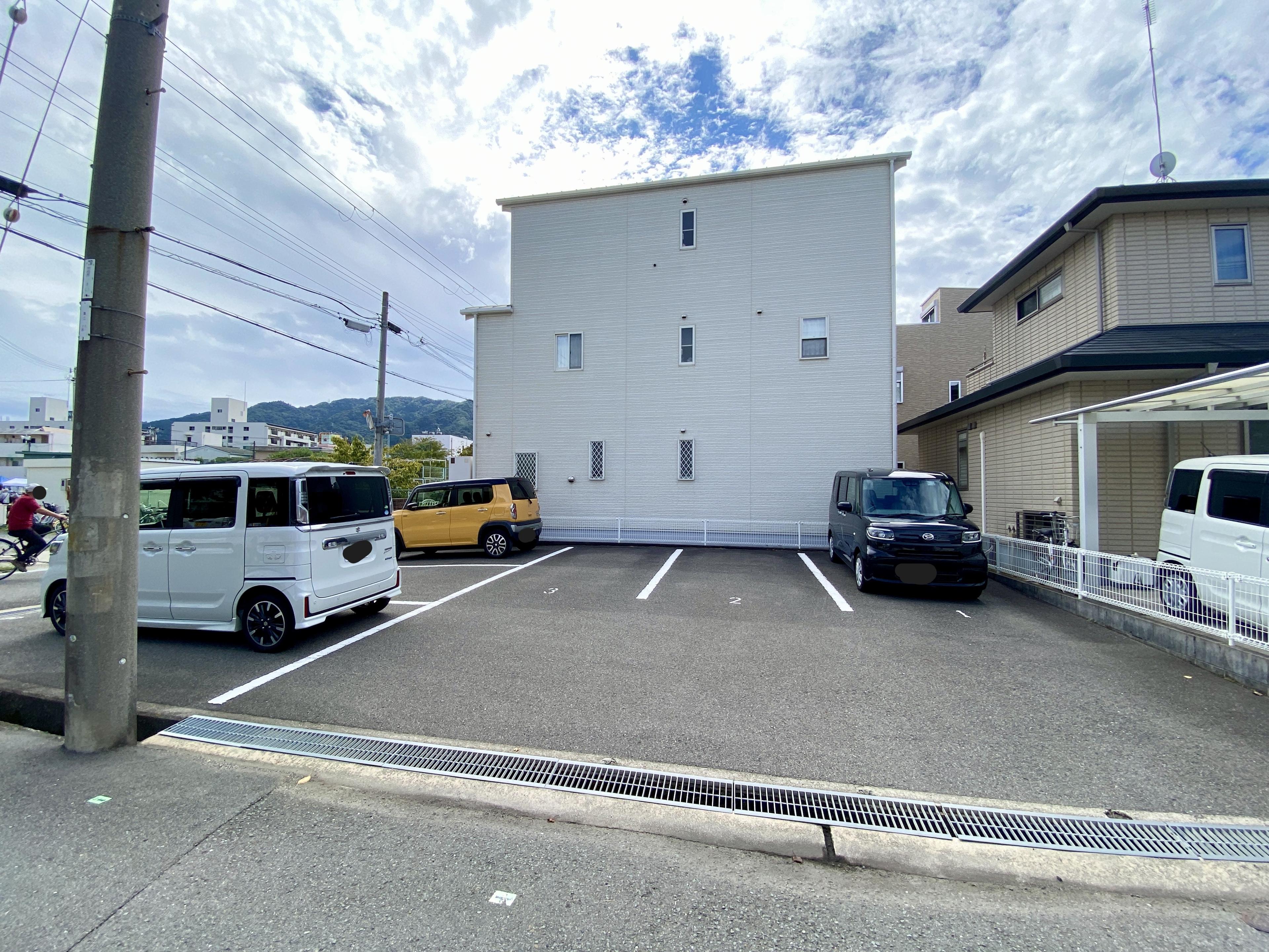日方小学校前モータープールＡの外観・駐車場イメージ1枚目