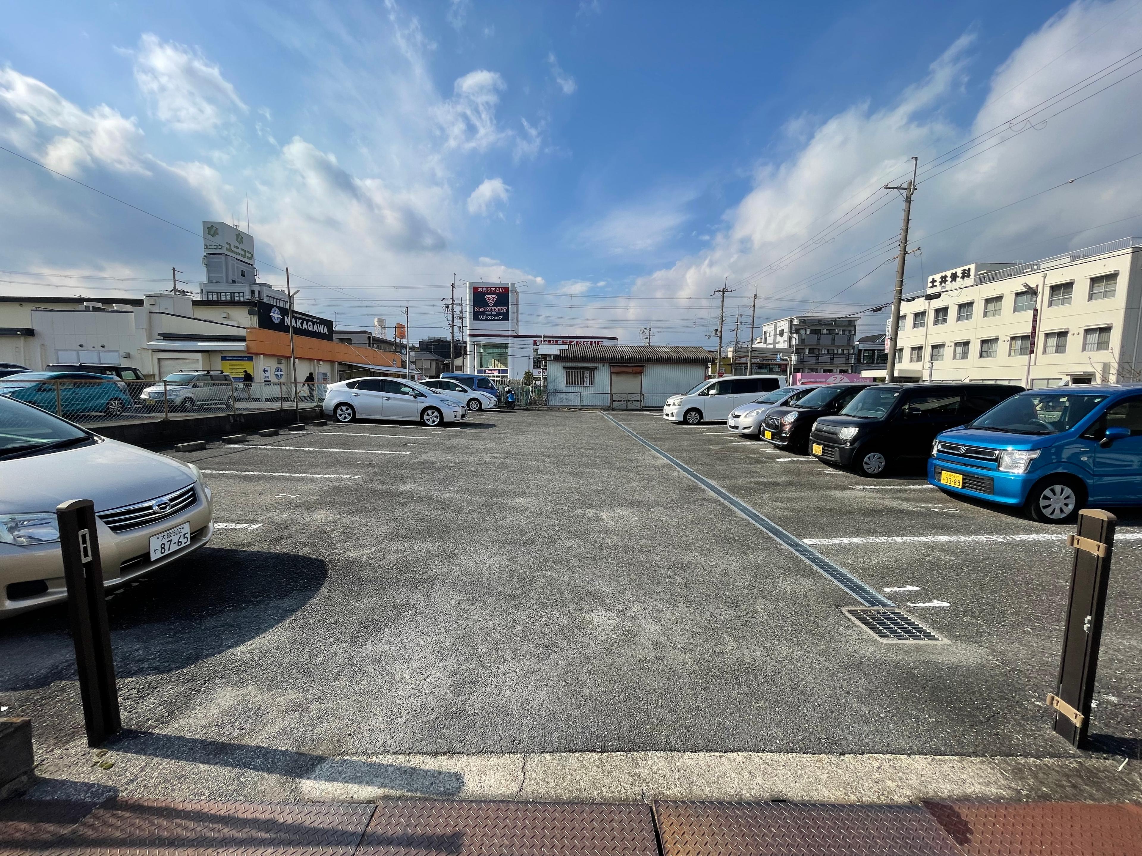 奥井ガレージの外観・駐車場イメージ2枚目