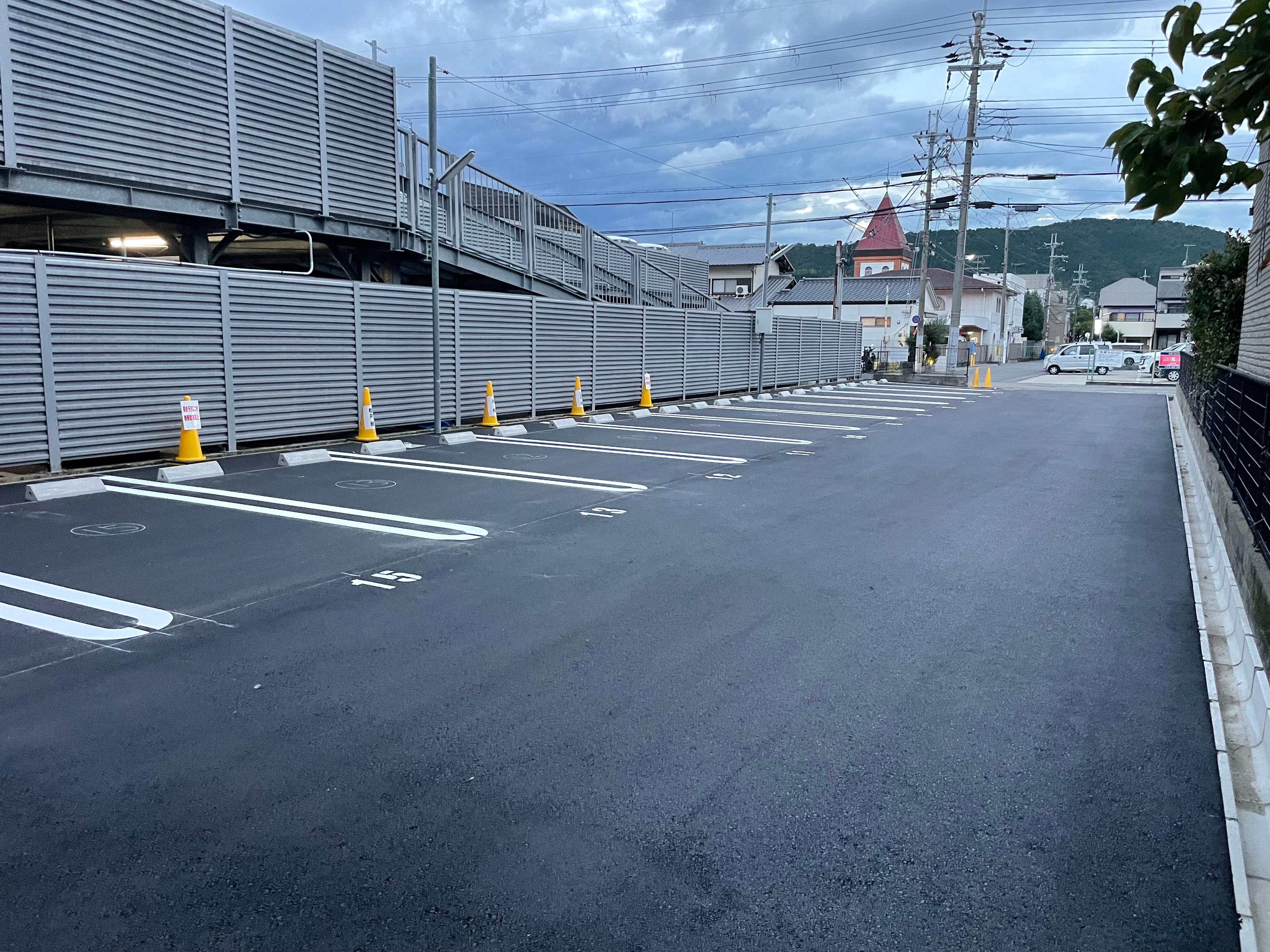 林 東ガレージの外観・駐車場イメージ2枚目