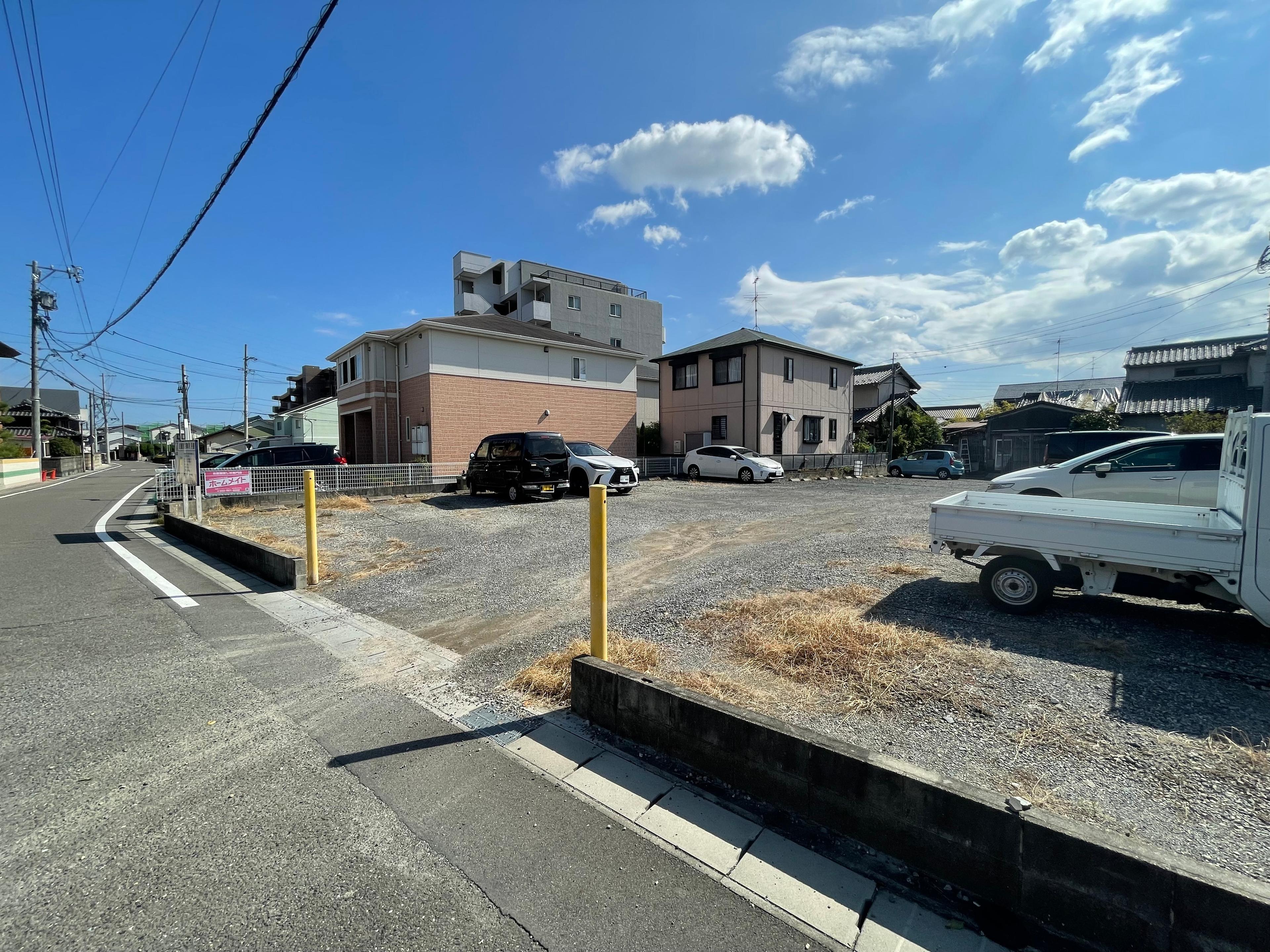 居屋敷駐車場の外観・駐車場イメージ2枚目
