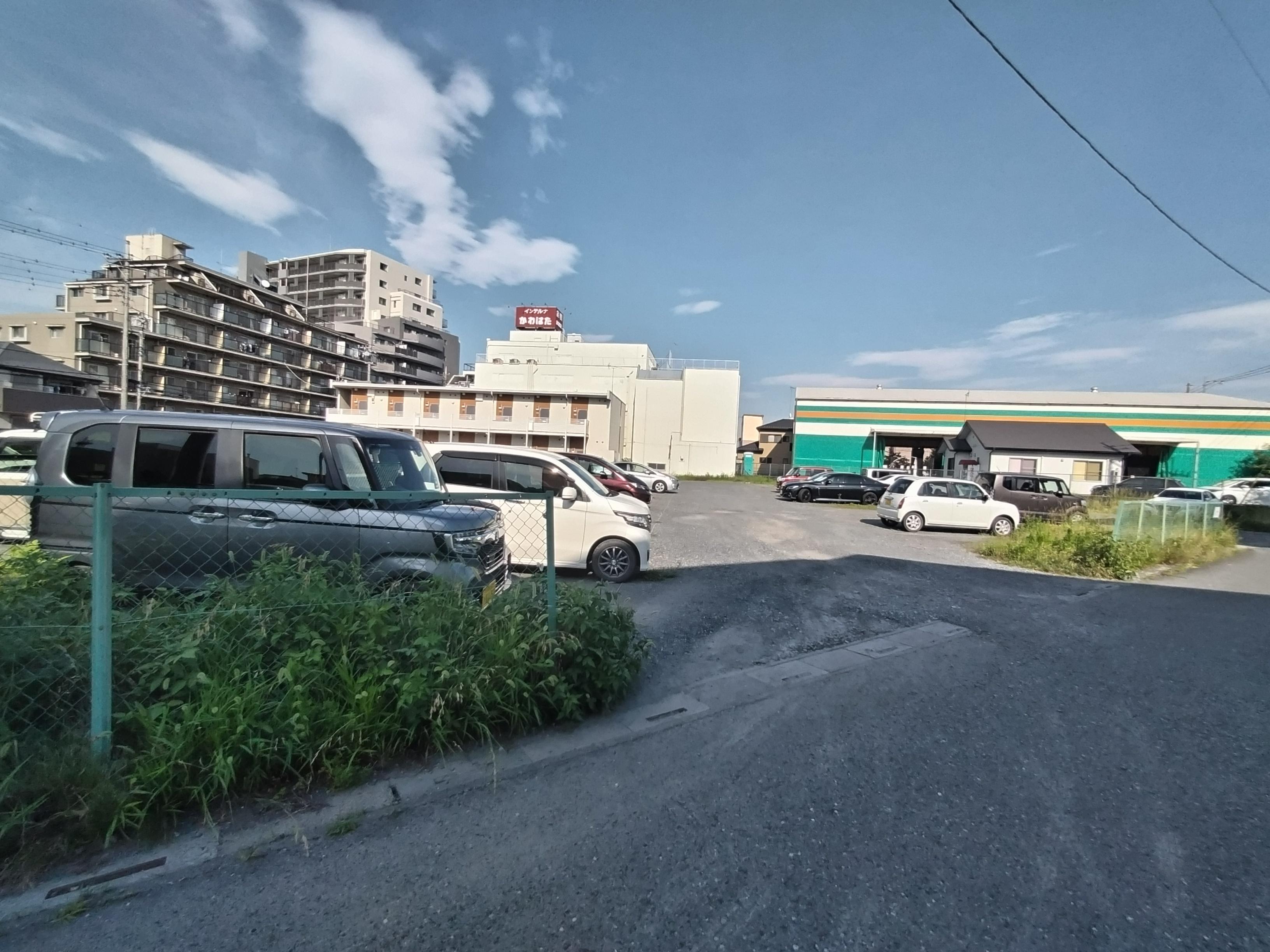 坂戸市本町754-1駐車場(プランドール坂戸)の外観・駐車場イメージ1枚目
