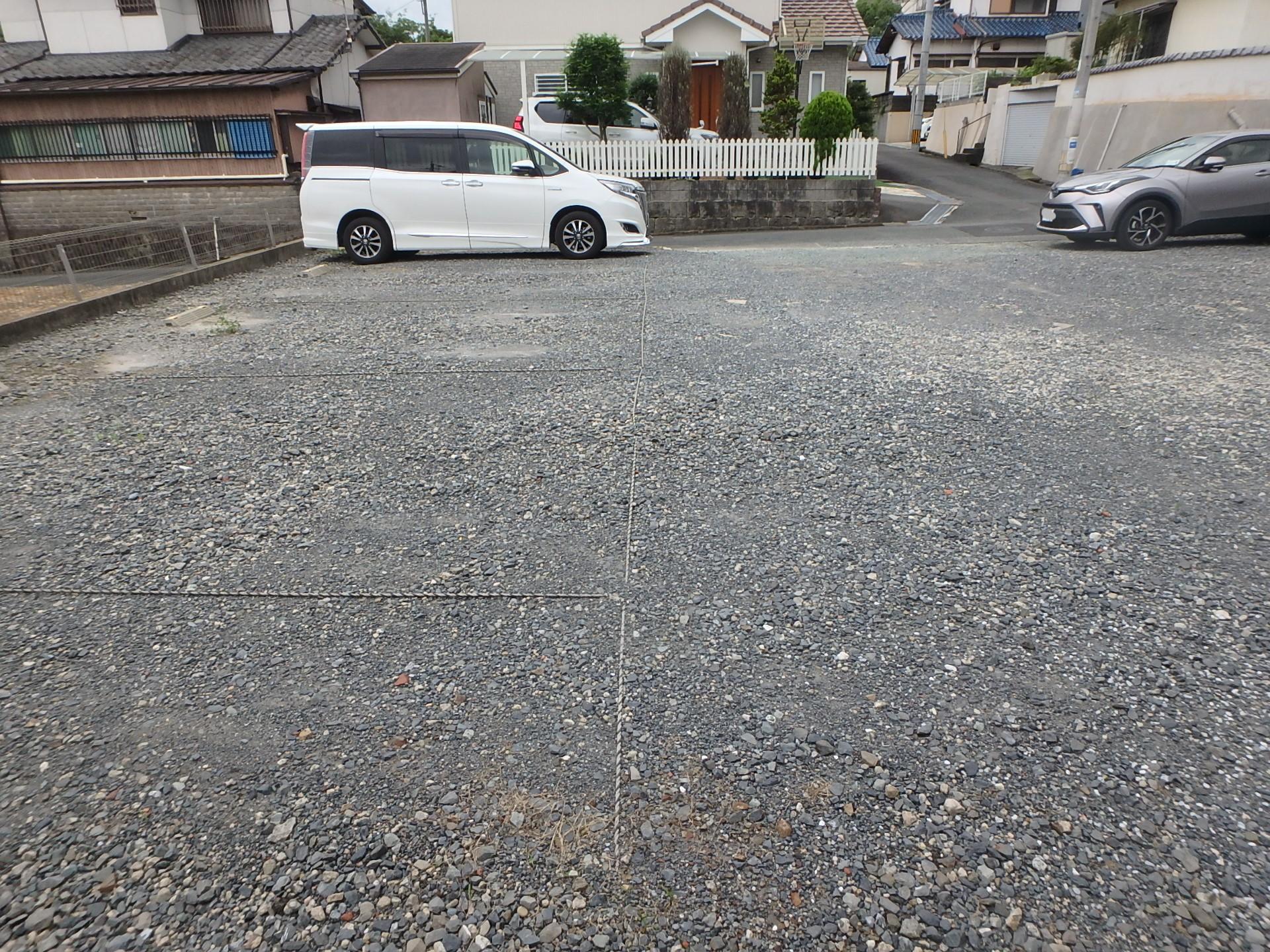春日台１丁目パーキングの外観・駐車場イメージ2枚目