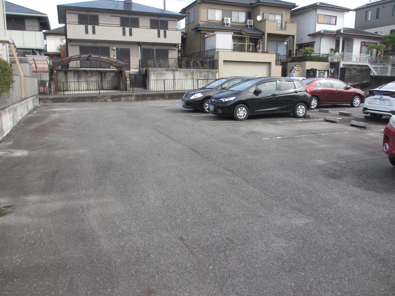 旭ケ丘町長洞B(三浦)駐車場の外観・駐車場イメージ1枚目