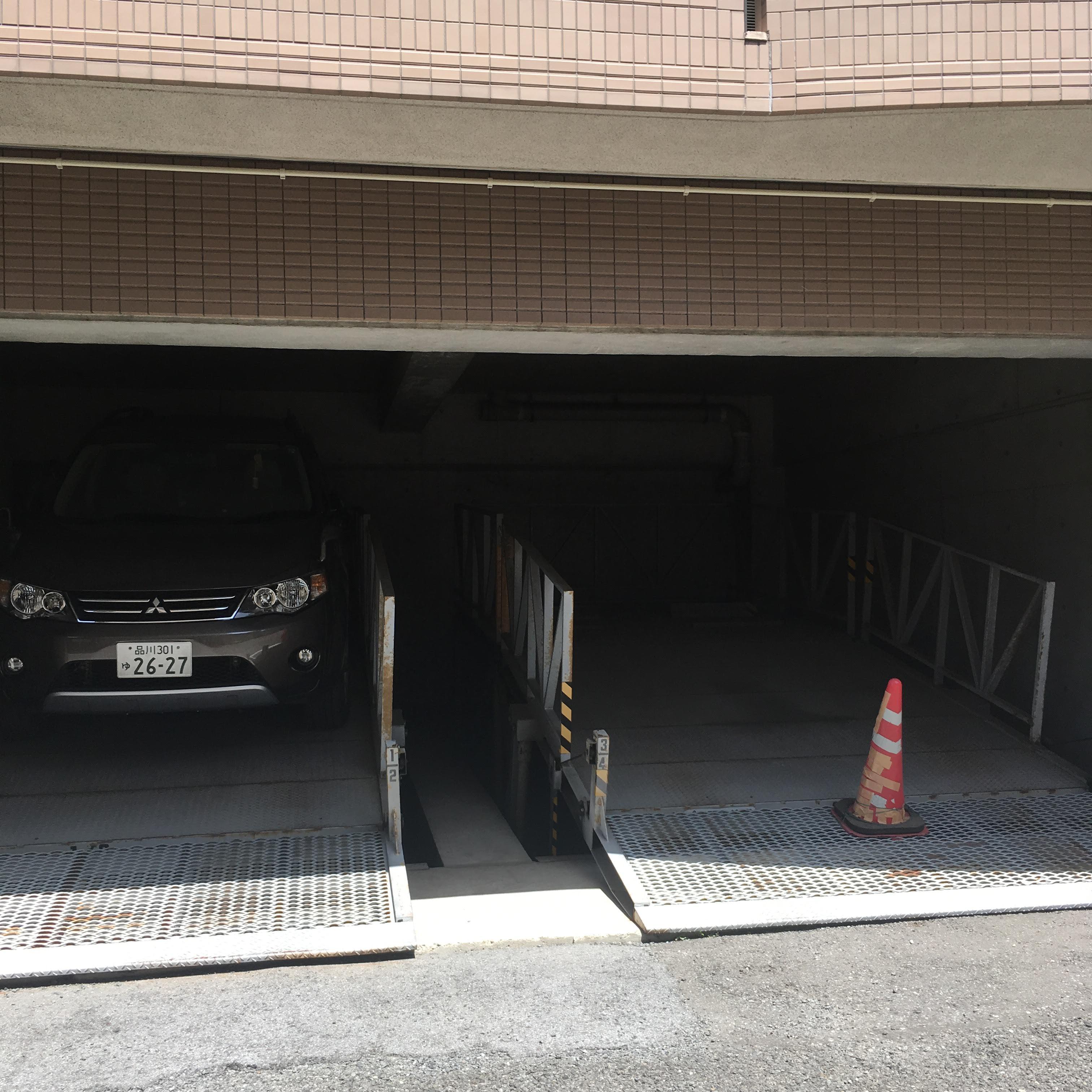 マイキャッスル用賀シティーコアの外観・駐車場イメージ2枚目