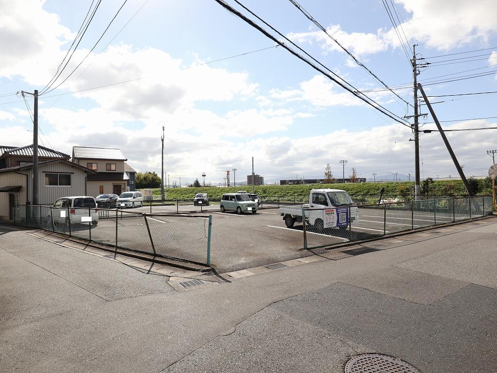 丸山町198-1駐車場の外観・駐車場イメージ1枚目