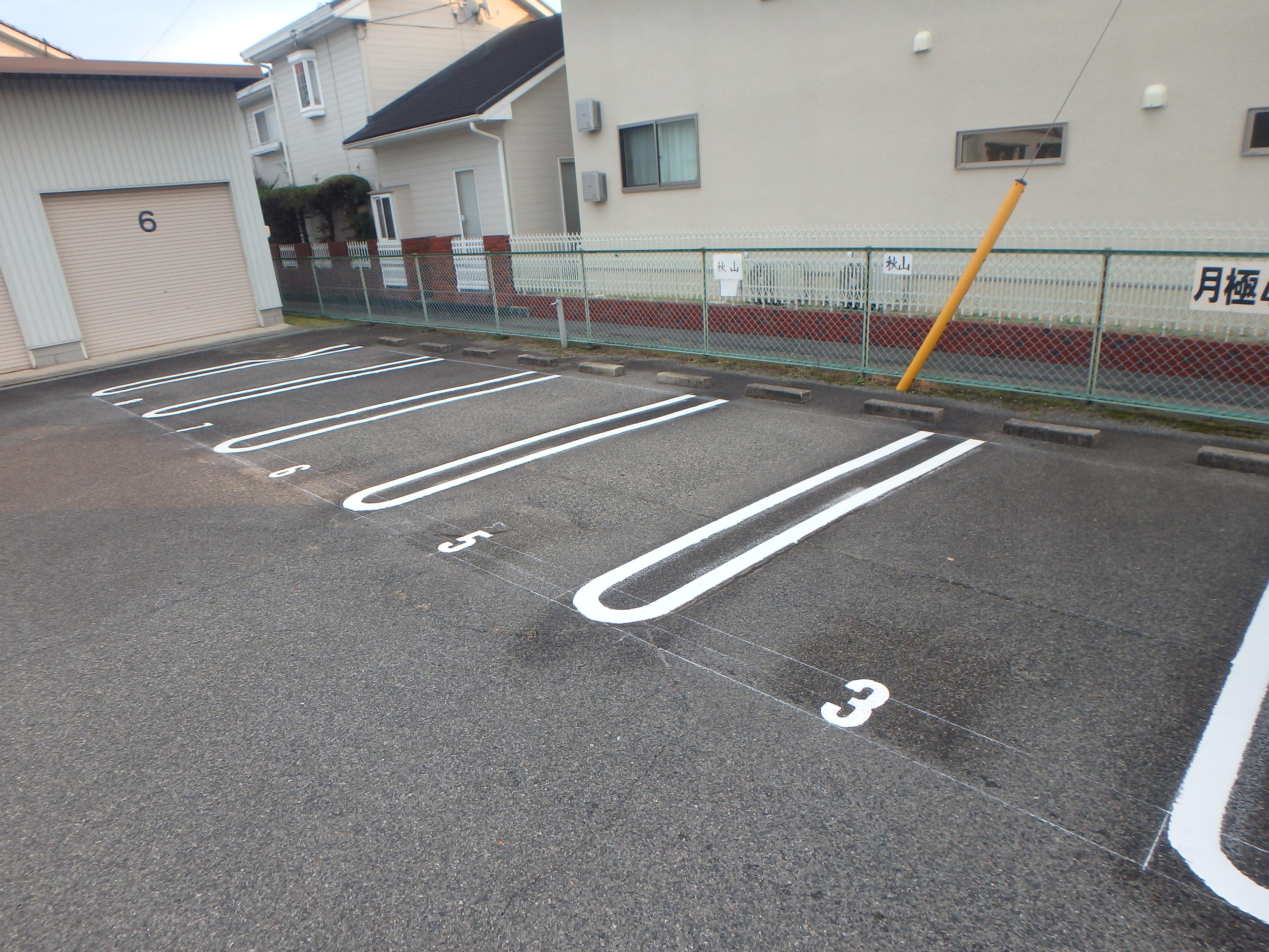 栄町月極駐車場の外観・駐車場イメージ3枚目