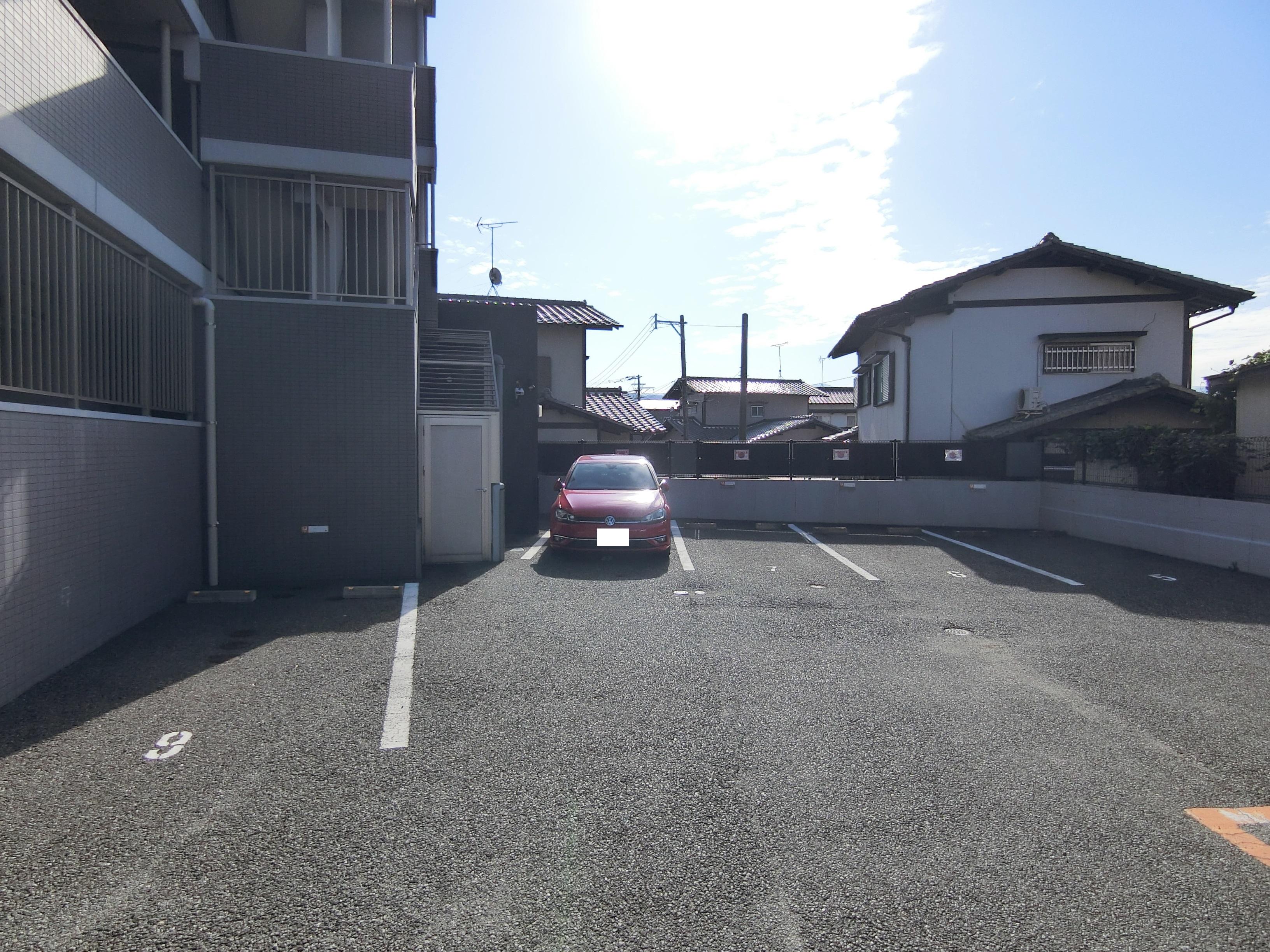 Uni E’terna 七隈福大通（駐車場）の外観・駐車場イメージ2枚目