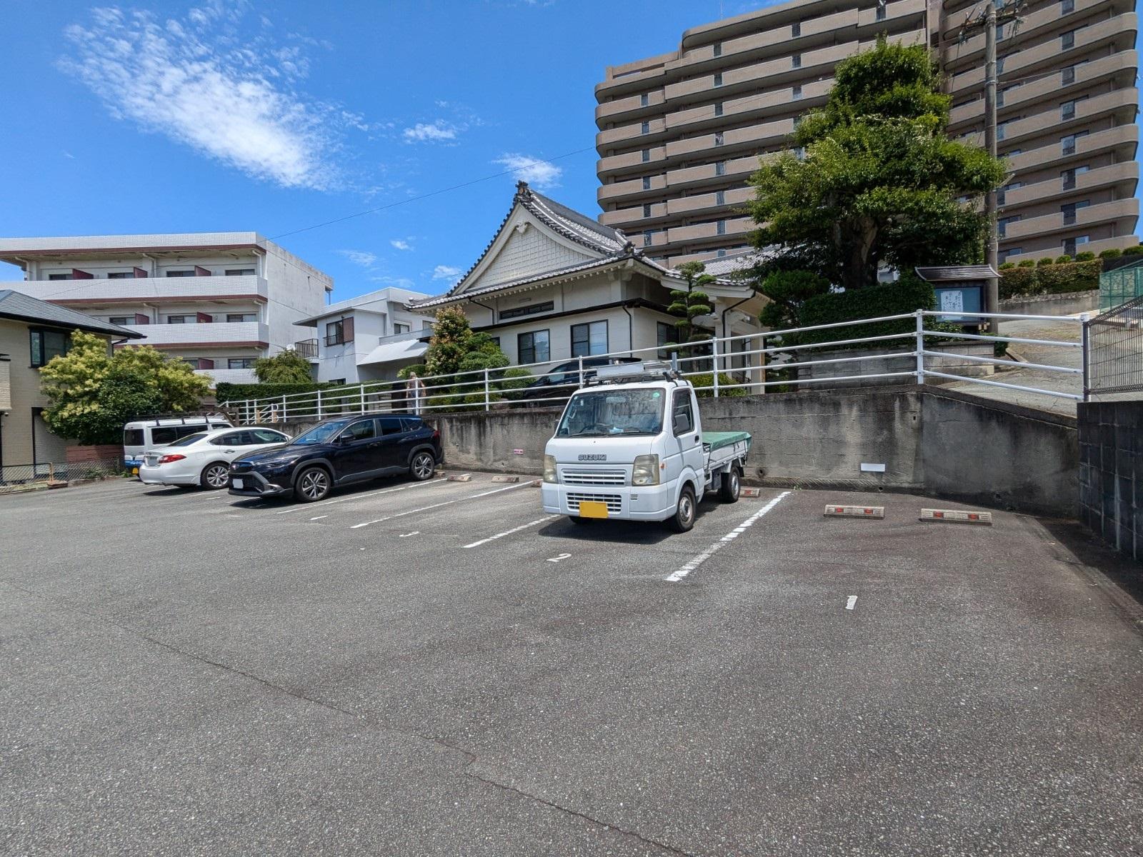 M月極有料駐車場の外観・駐車場イメージ2枚目