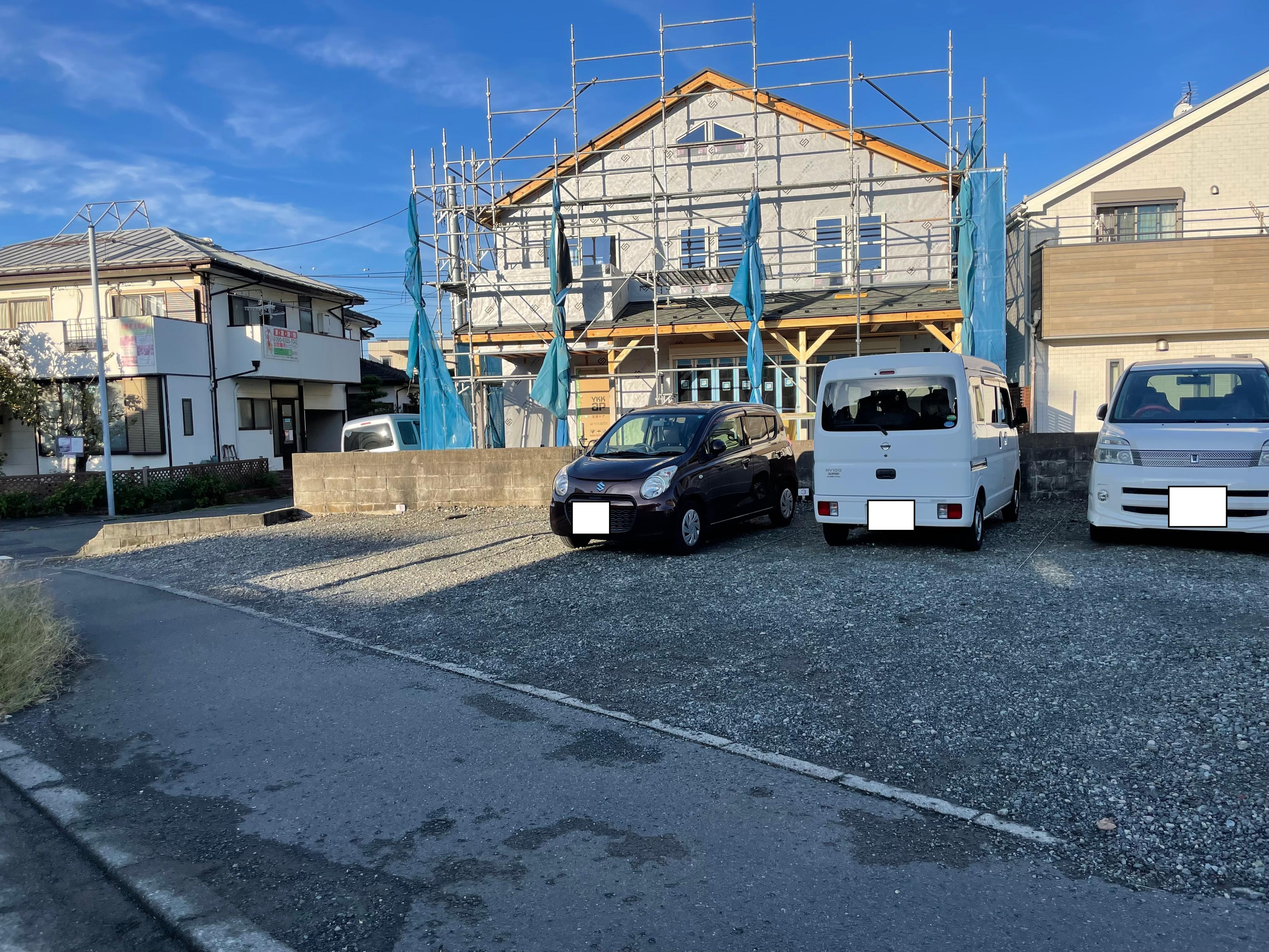 高山パーキングの外観・駐車場イメージ2枚目