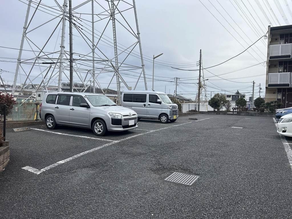 コスモスカイ(33082)の外観・駐車場イメージ2枚目