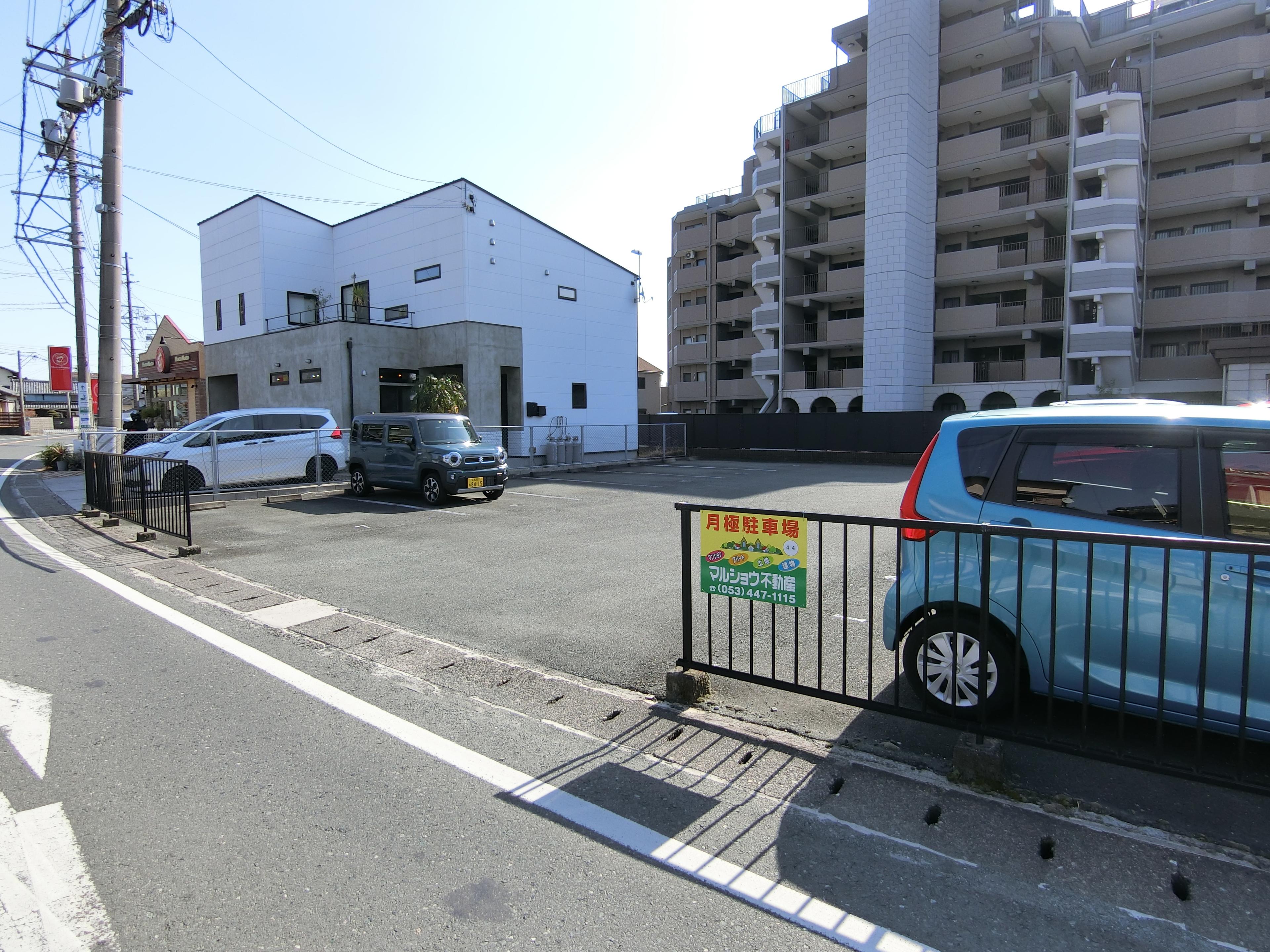入野町10228-1駐車場の外観・駐車場イメージ3枚目