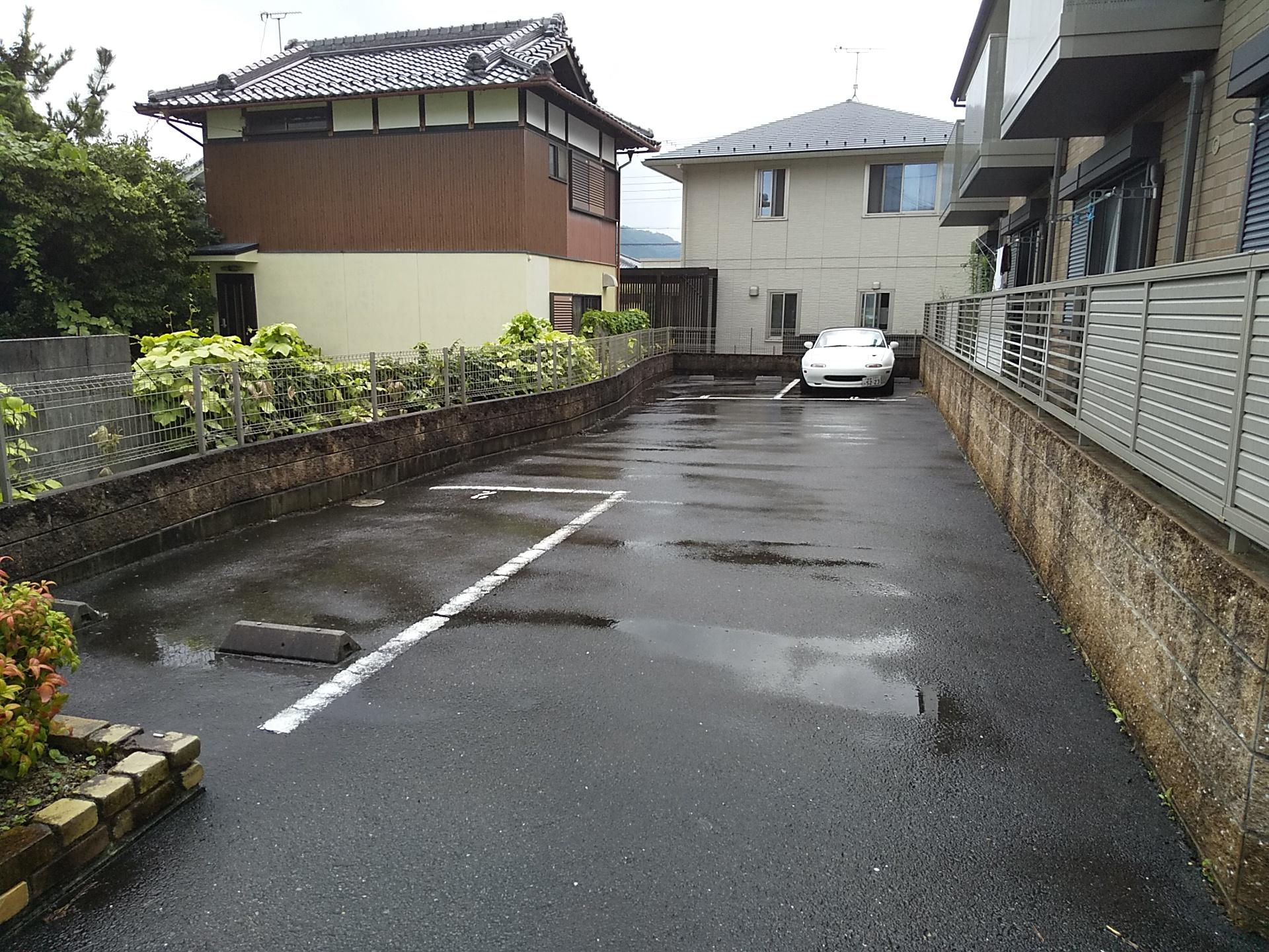 ＤＥＡＲＣＯＵＲＴ ＳＨＩＮＯの外観・駐車場イメージ1枚目