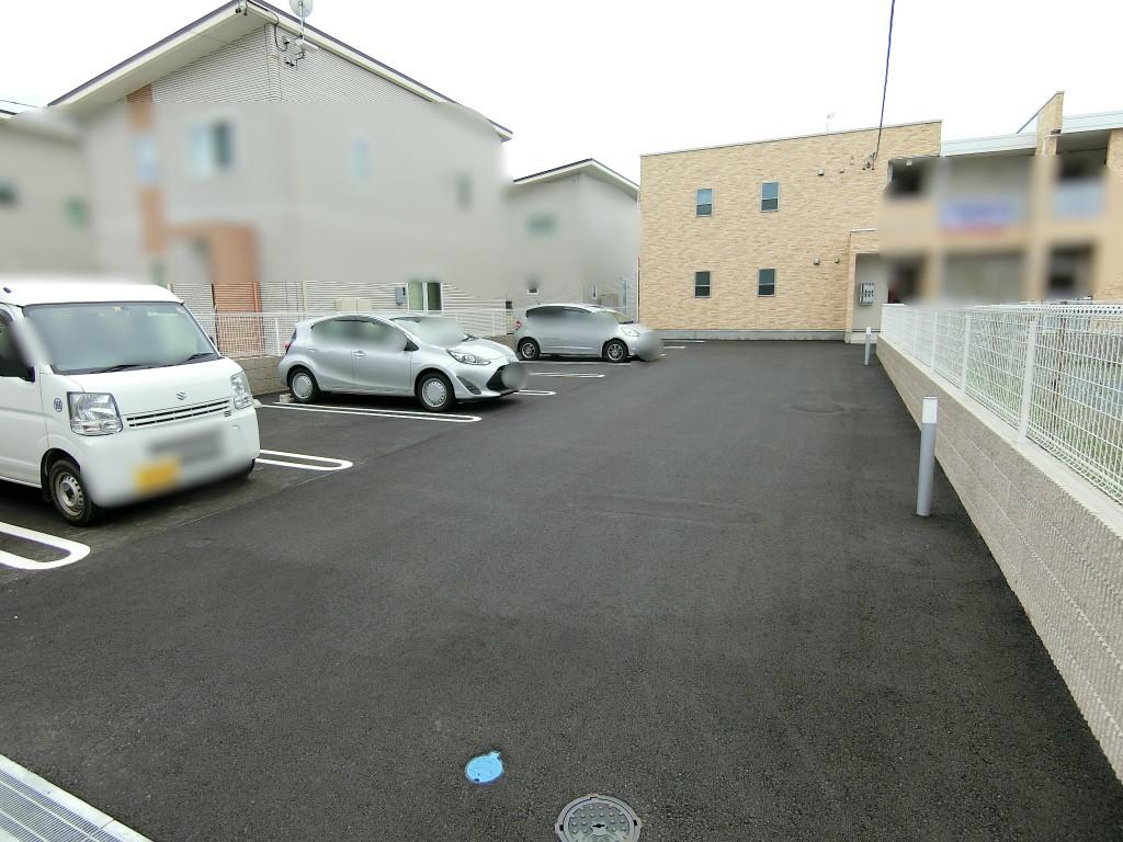 リブリ・aibec駐車場の外観・駐車場イメージ1枚目